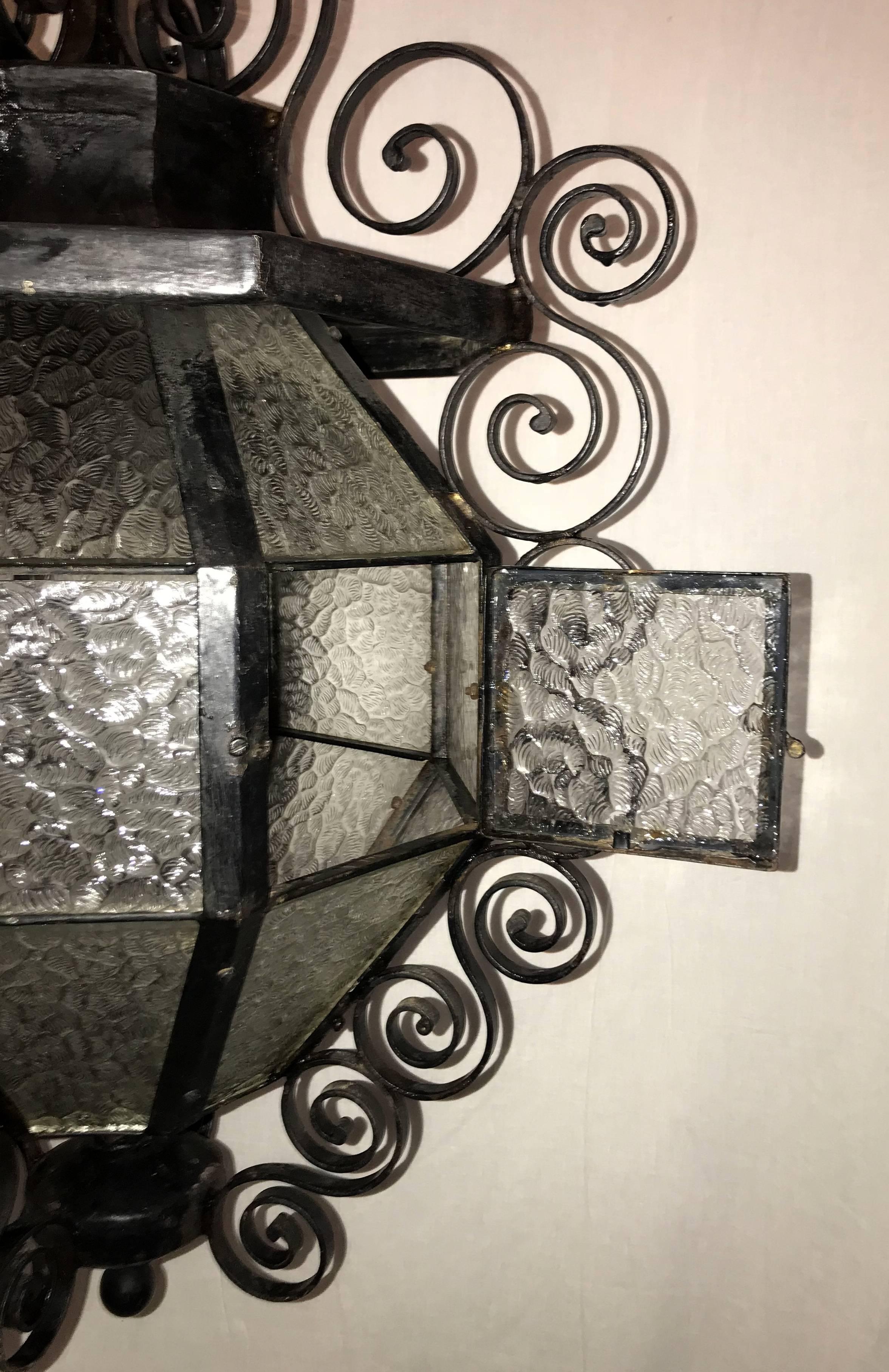 Mid-20th Century Pair of French Iron Art Nouveau Glass Panel Lantern Pendent Light Fixture For Sale