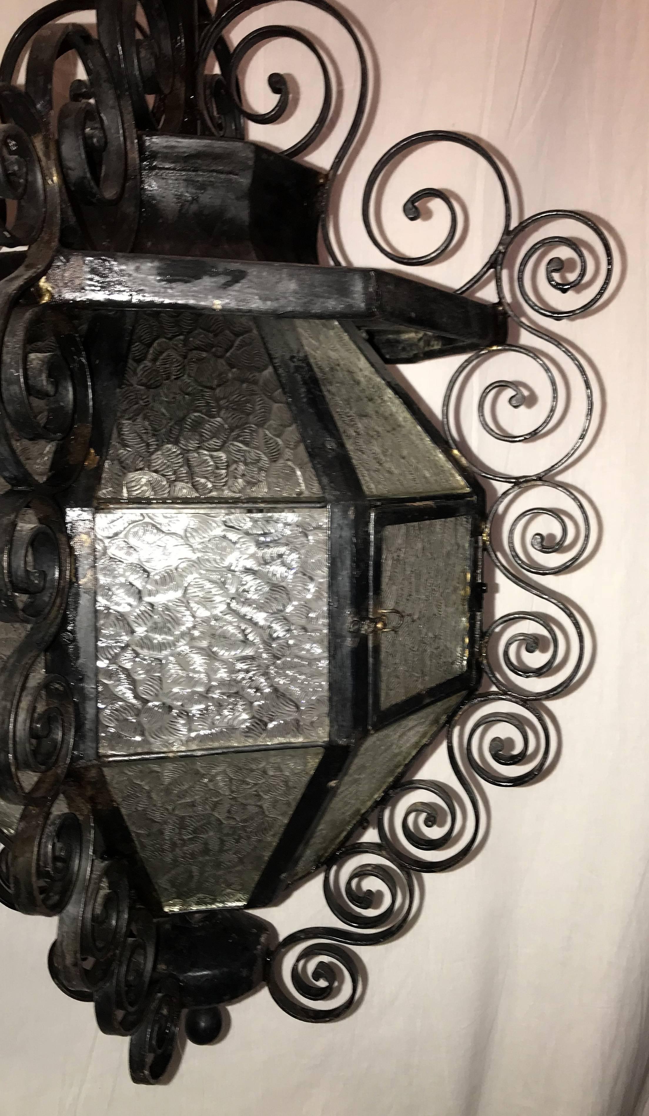 Pair of French Iron Art Nouveau Glass Panel Lantern Pendent Light Fixture For Sale 2