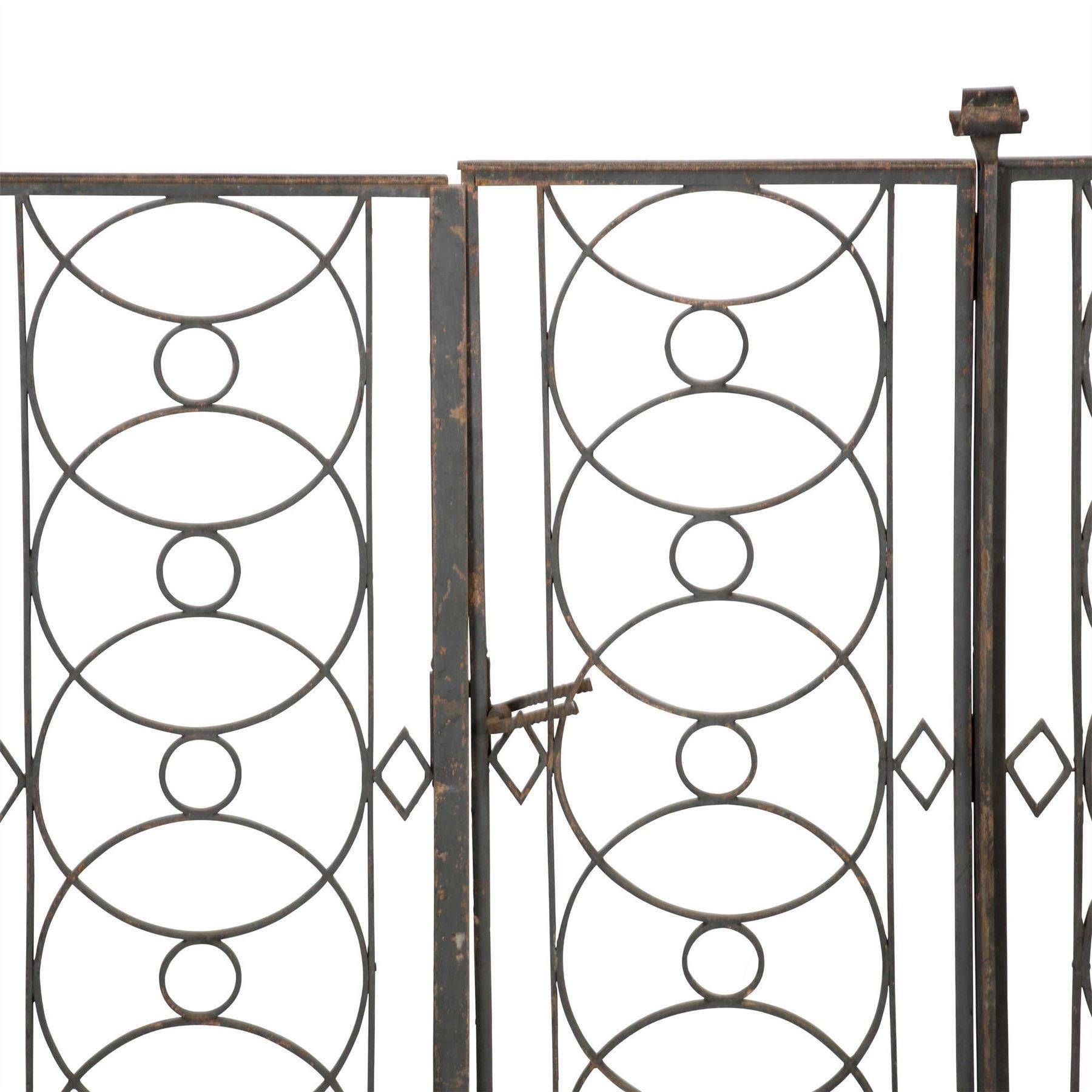 Pair of French Iron Gates, Early 20th Century In Good Condition In Gloucestershire, GB