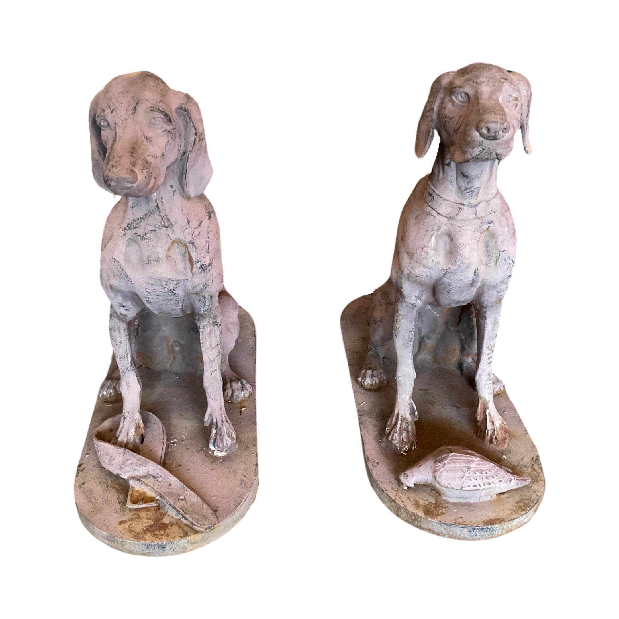 Paar französische eiserne Labrador-Reiter-Skulpturen aus Labrador (Eisen) im Angebot