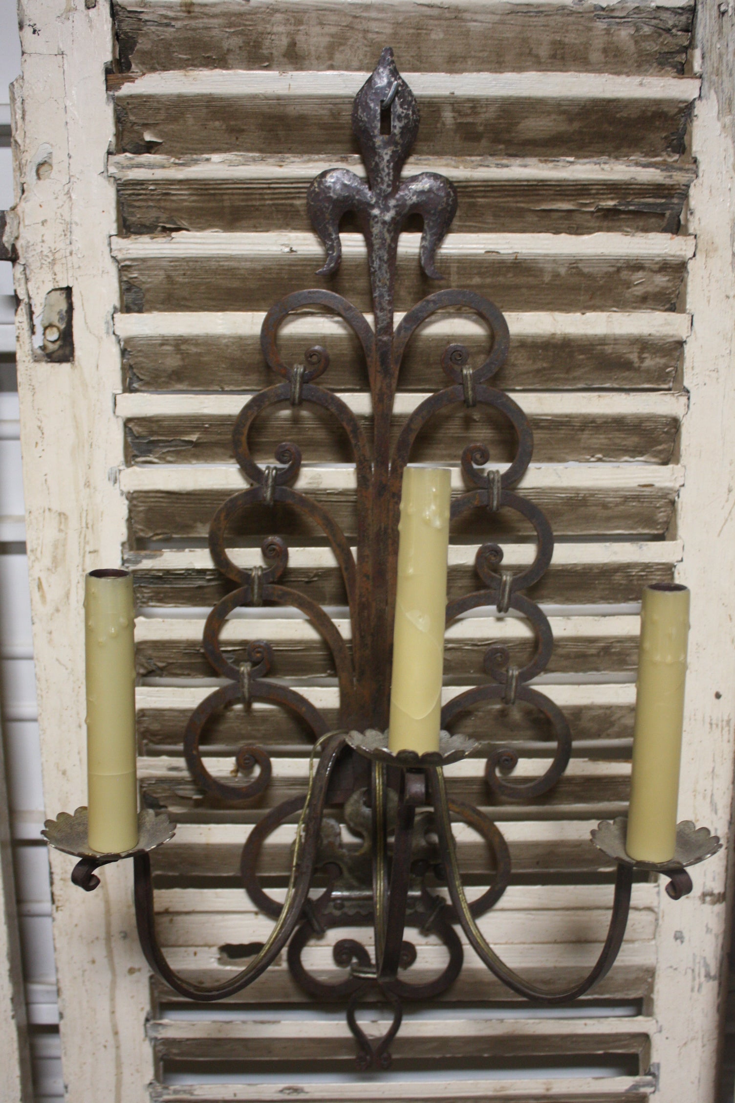 Pair of French Iron Sconces, Early 20th Century In Good Condition For Sale In Stockbridge, GA