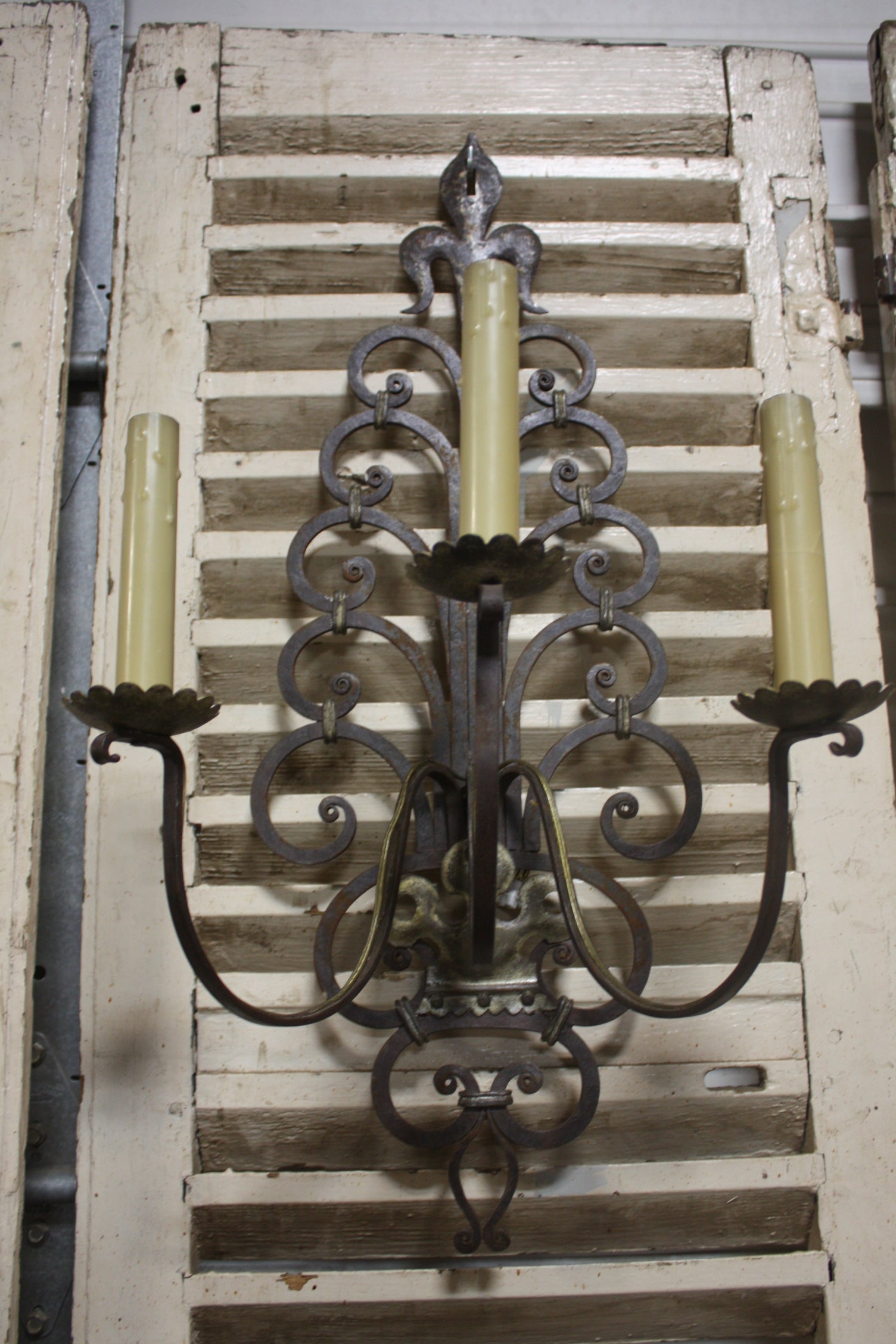 Pair of French Iron Sconces, Early 20th Century For Sale 3