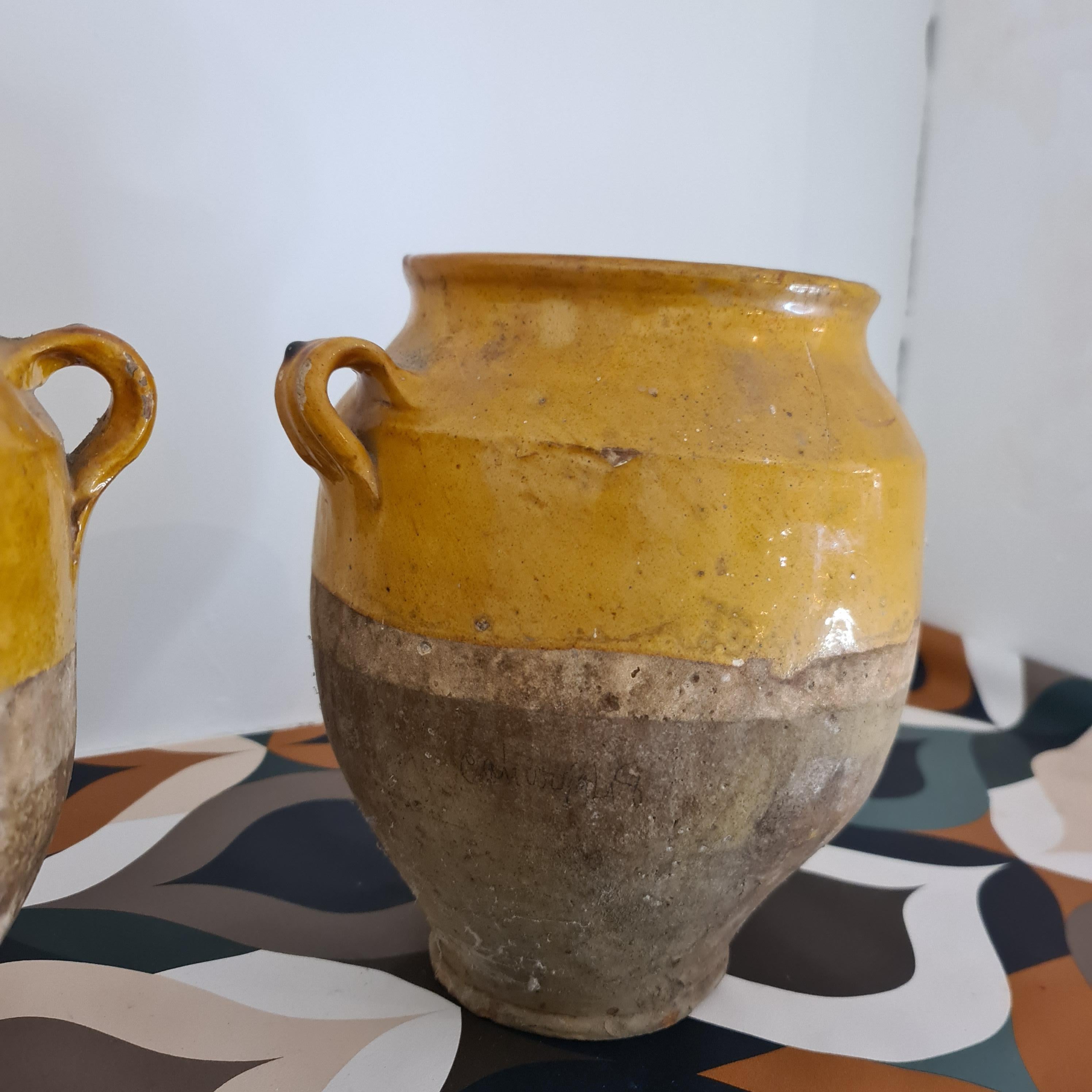 Pair of French Jars from the 19th Century, Provencal Glazed Pottery In Fair Condition In TARBES, FR