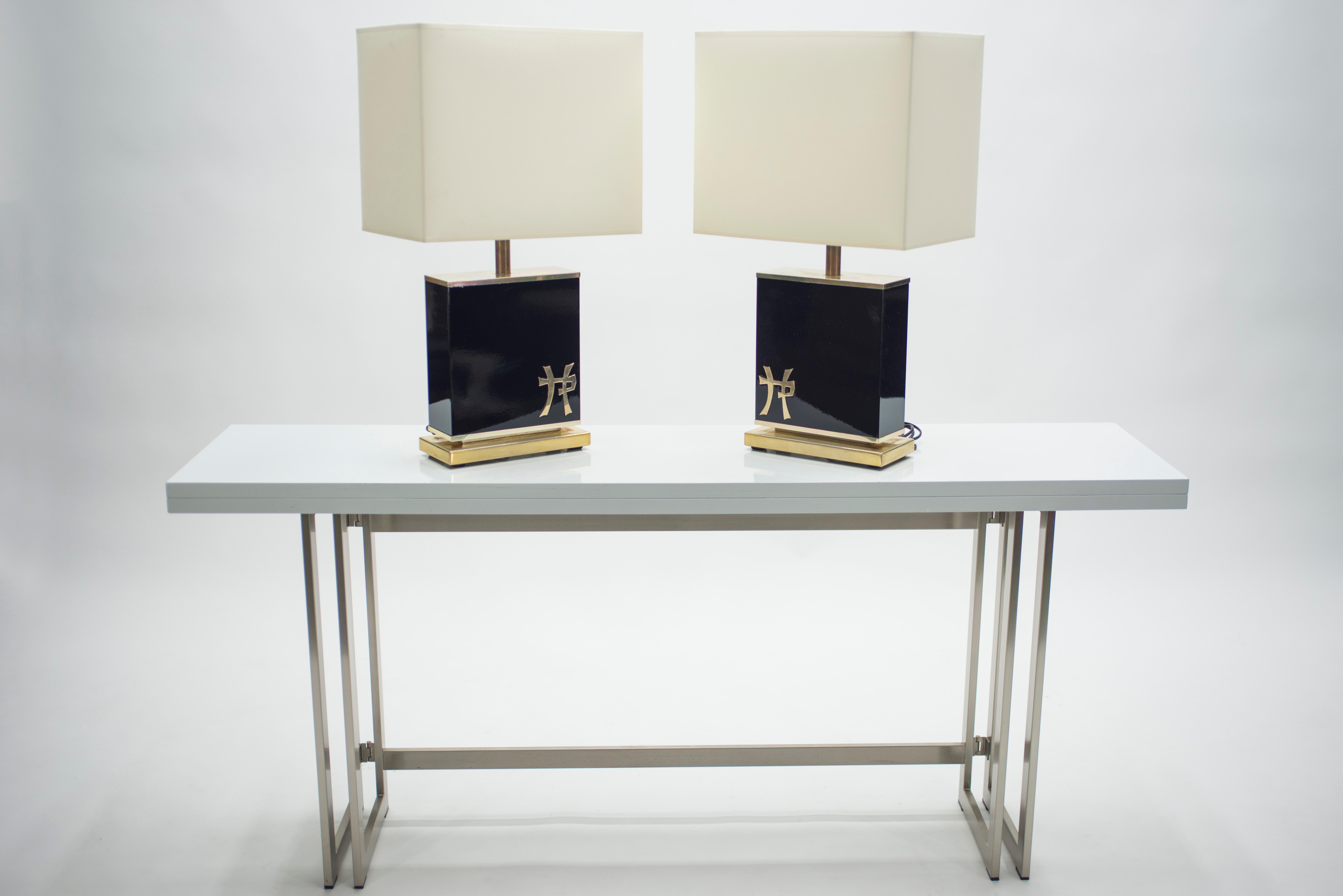 Pair of French J.C. Mahey Black Lacquer and Brass Table Lamps, 1970s For Sale 1