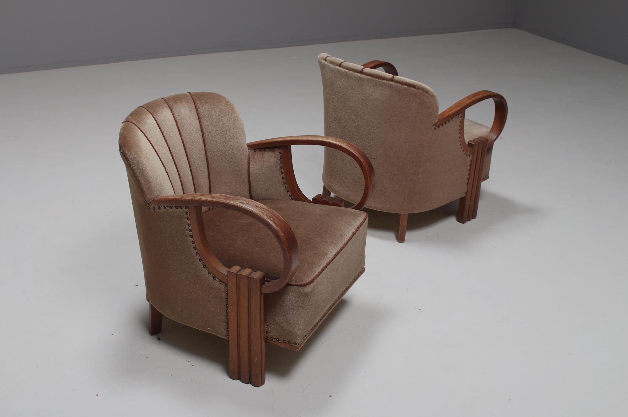 Pair of French Jean Pascaud Style Art Deco Club Chairs in Oak and Velvet, 1930s For Sale 5