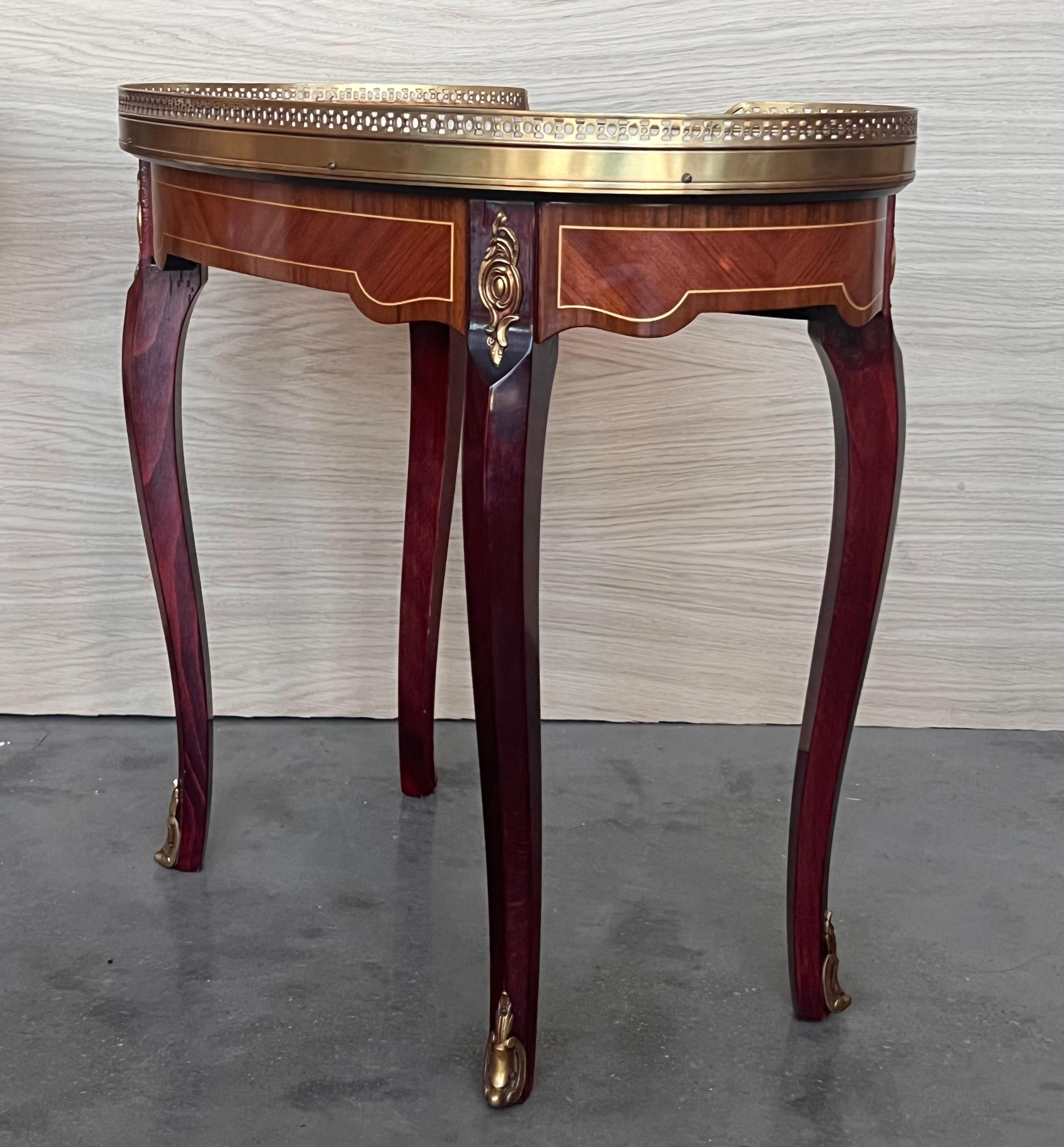 Pair of French Kidney Shape Nightstands Bedside Tables Louis XVI, circa 1910 For Sale 7