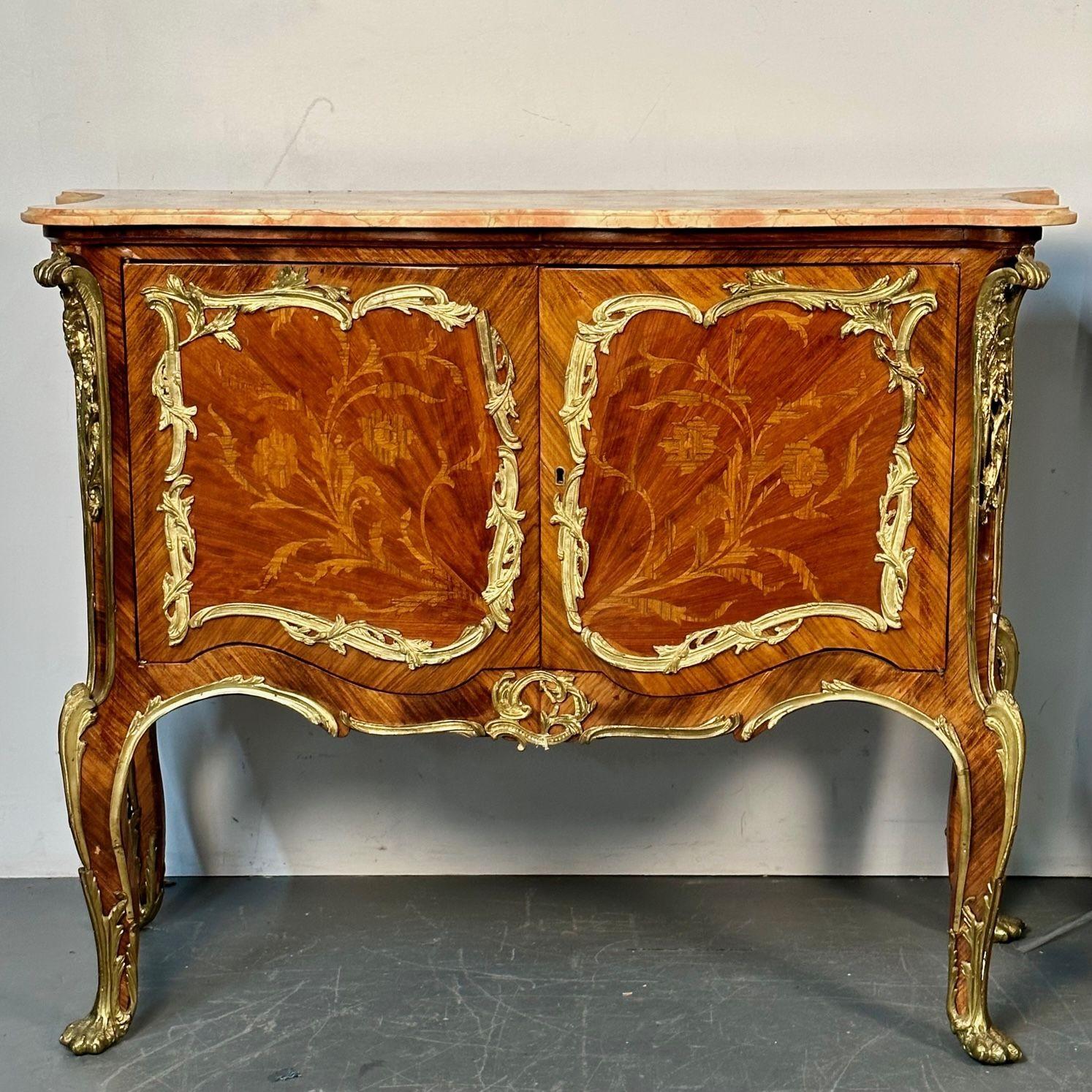 Pair of French Kingwood Bronze Mounted Commodes / Chest of Drawers, Nightstands In Good Condition For Sale In Stamford, CT
