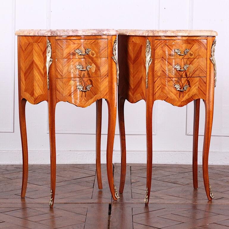Pair of French Kingwood Louis XV Style Nightstands In Good Condition In Vancouver, British Columbia