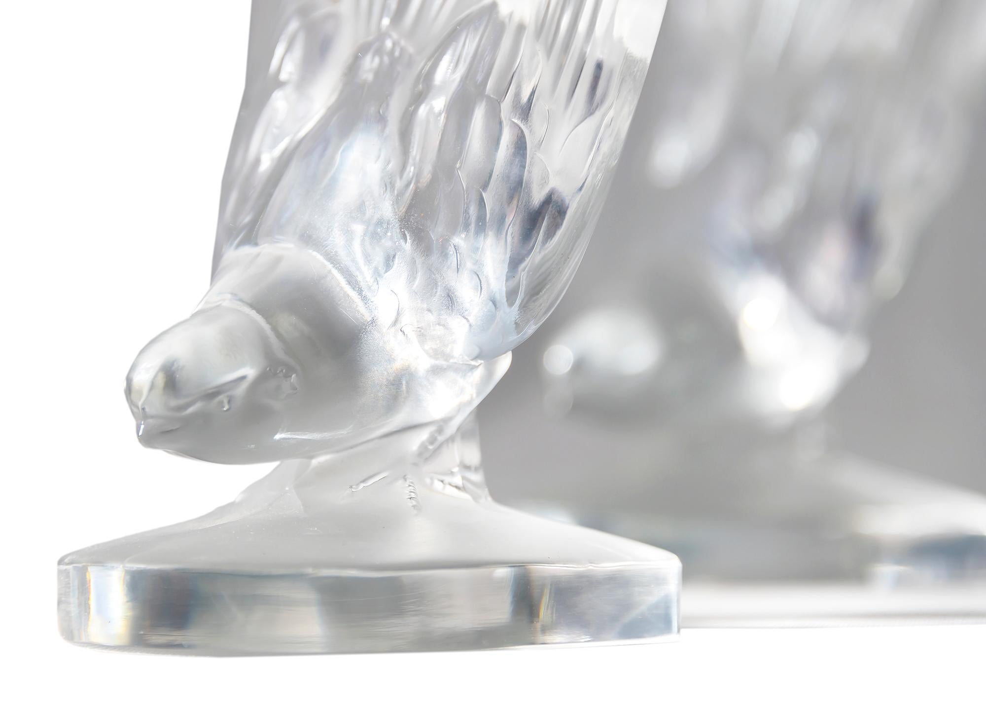 Pair of French Lalique Crystal Birds Sculptures In Good Condition For Sale In Vilnius, LT
