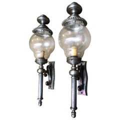 Paire de lanternes françaises, plaquées nickel, 20ème siècle