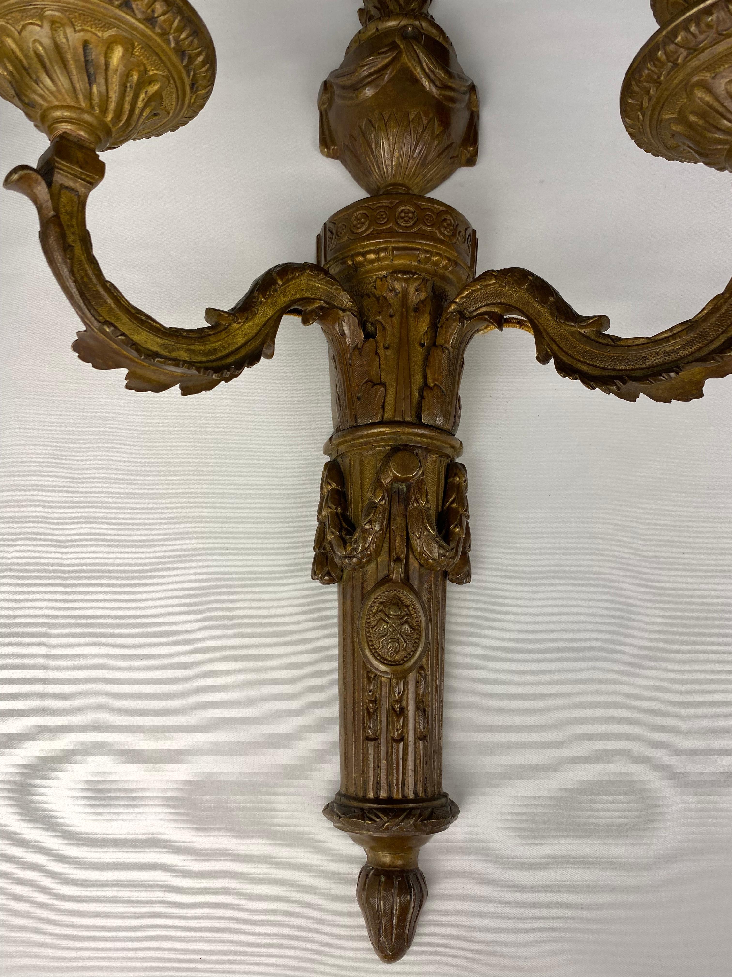 Pair of French Late 18th Century Louis XVI Style Bronze Sconces 4