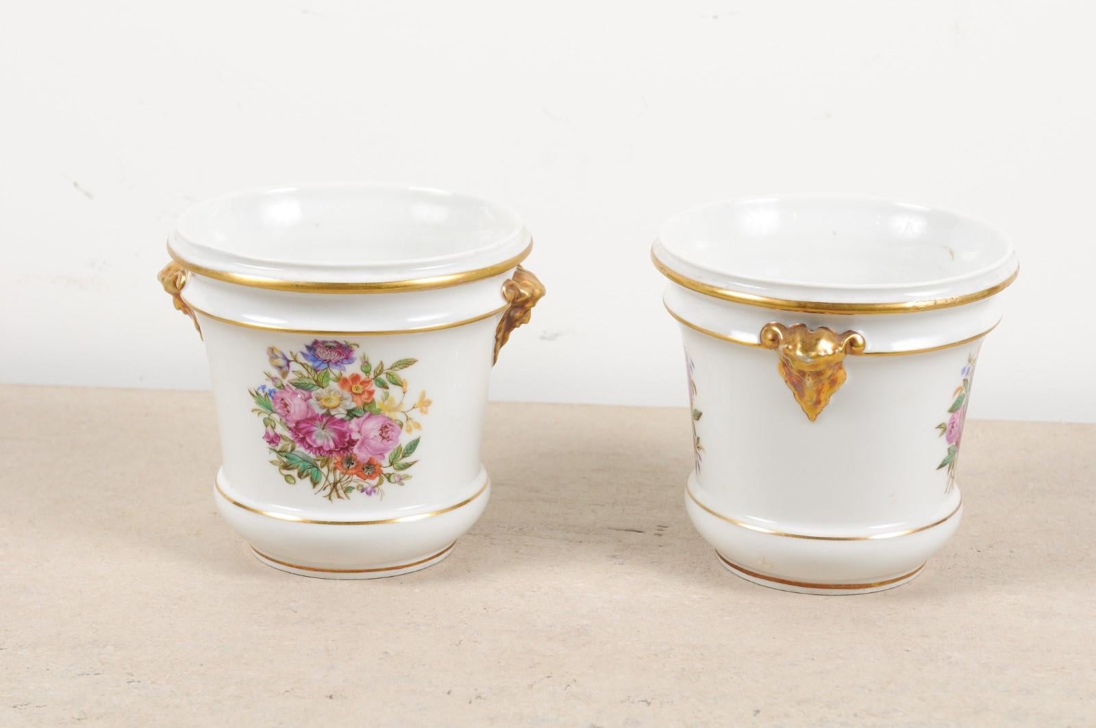 Pair of French Late 18th Century Paris Porcelain Cachepots with Floral Décor For Sale 8