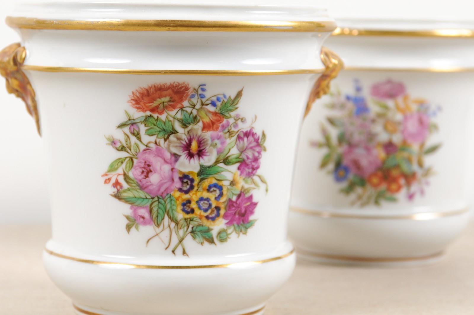 Pair of French Late 18th Century Paris Porcelain Cachepots with Floral Décor For Sale 12