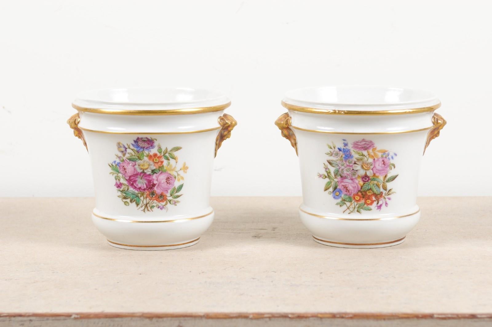 Pair of French Late 18th Century Paris Porcelain Cachepots with Floral Décor In Good Condition For Sale In Atlanta, GA