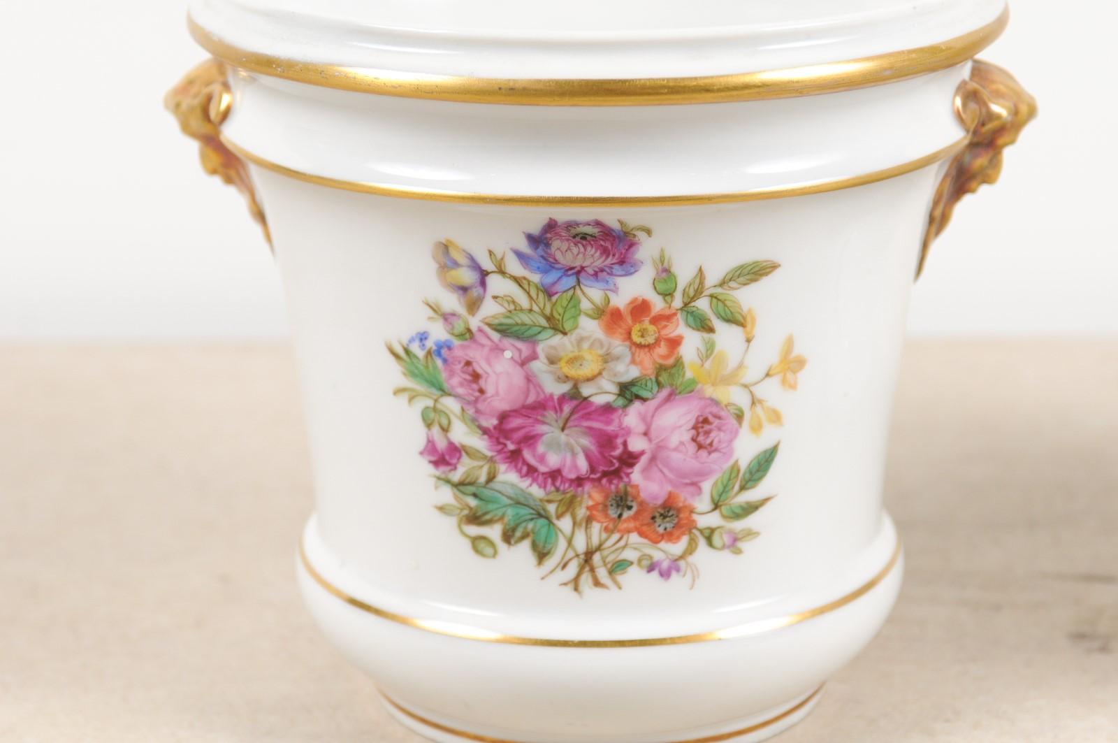 Pair of French Late 18th Century Paris Porcelain Cachepots with Floral Décor For Sale 1