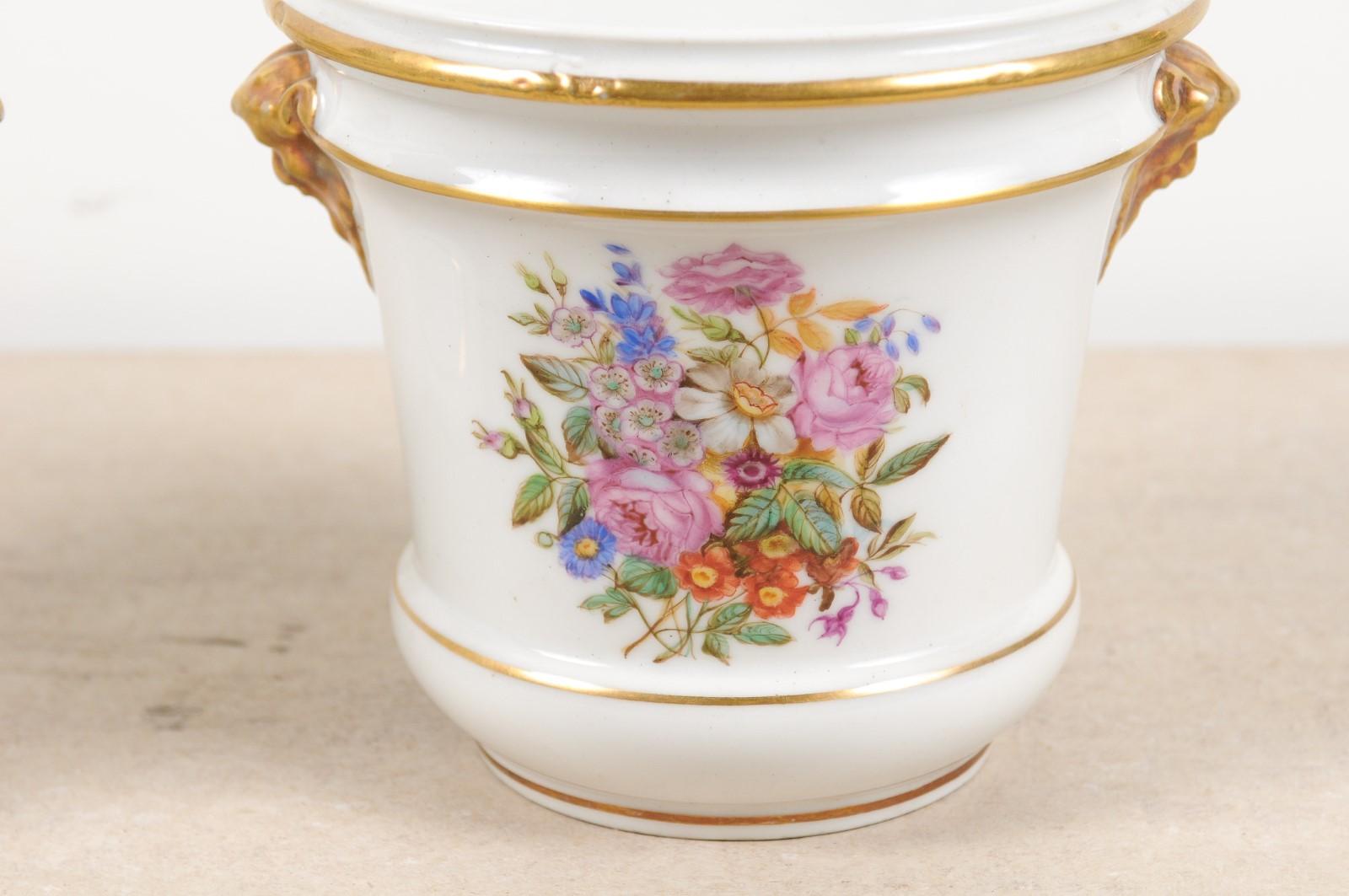 Pair of French Late 18th Century Paris Porcelain Cachepots with Floral Décor For Sale 2