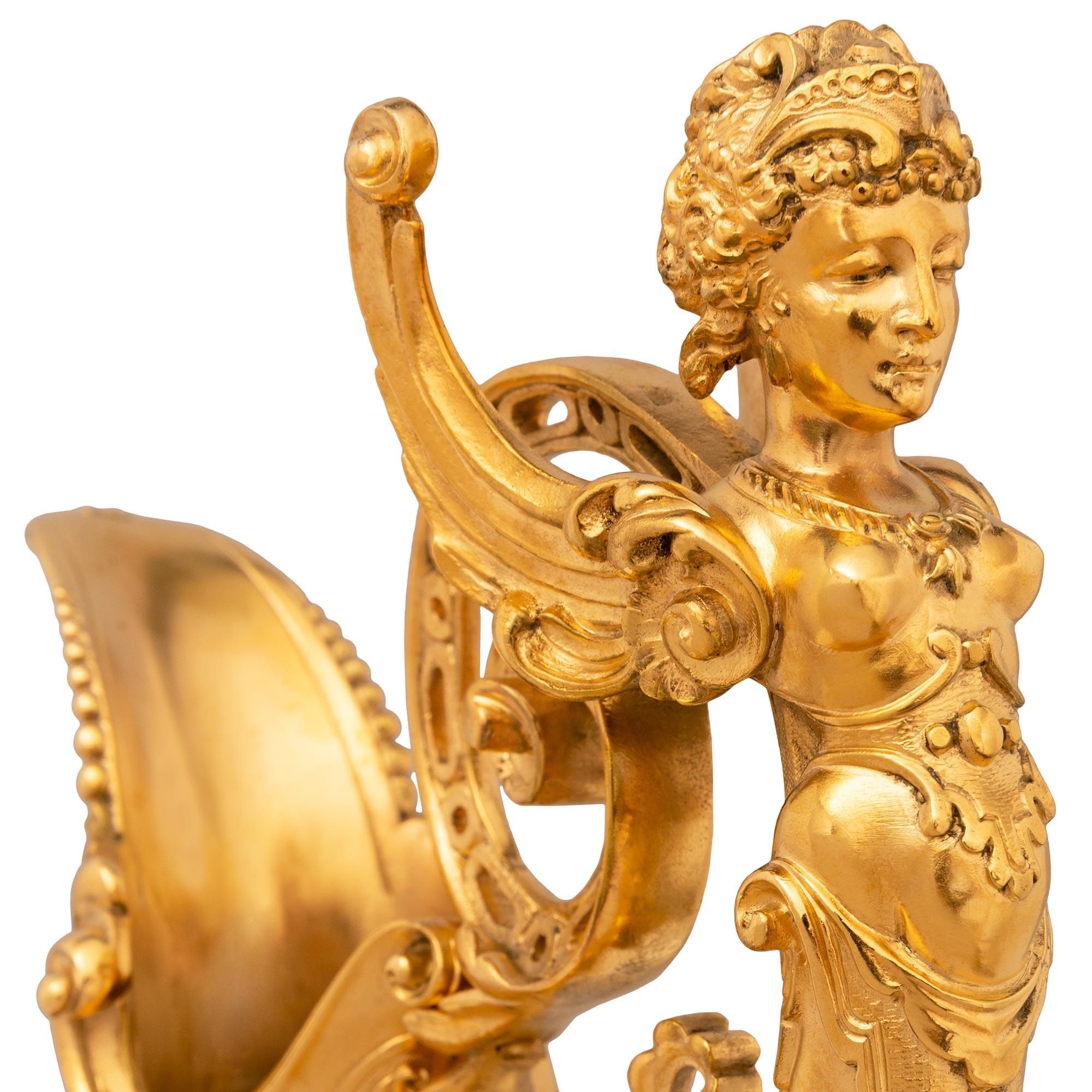 Similoro Coppia di cappe rinascimentali francesi della fine del XIX secolo in ormolu e marmo in vendita
