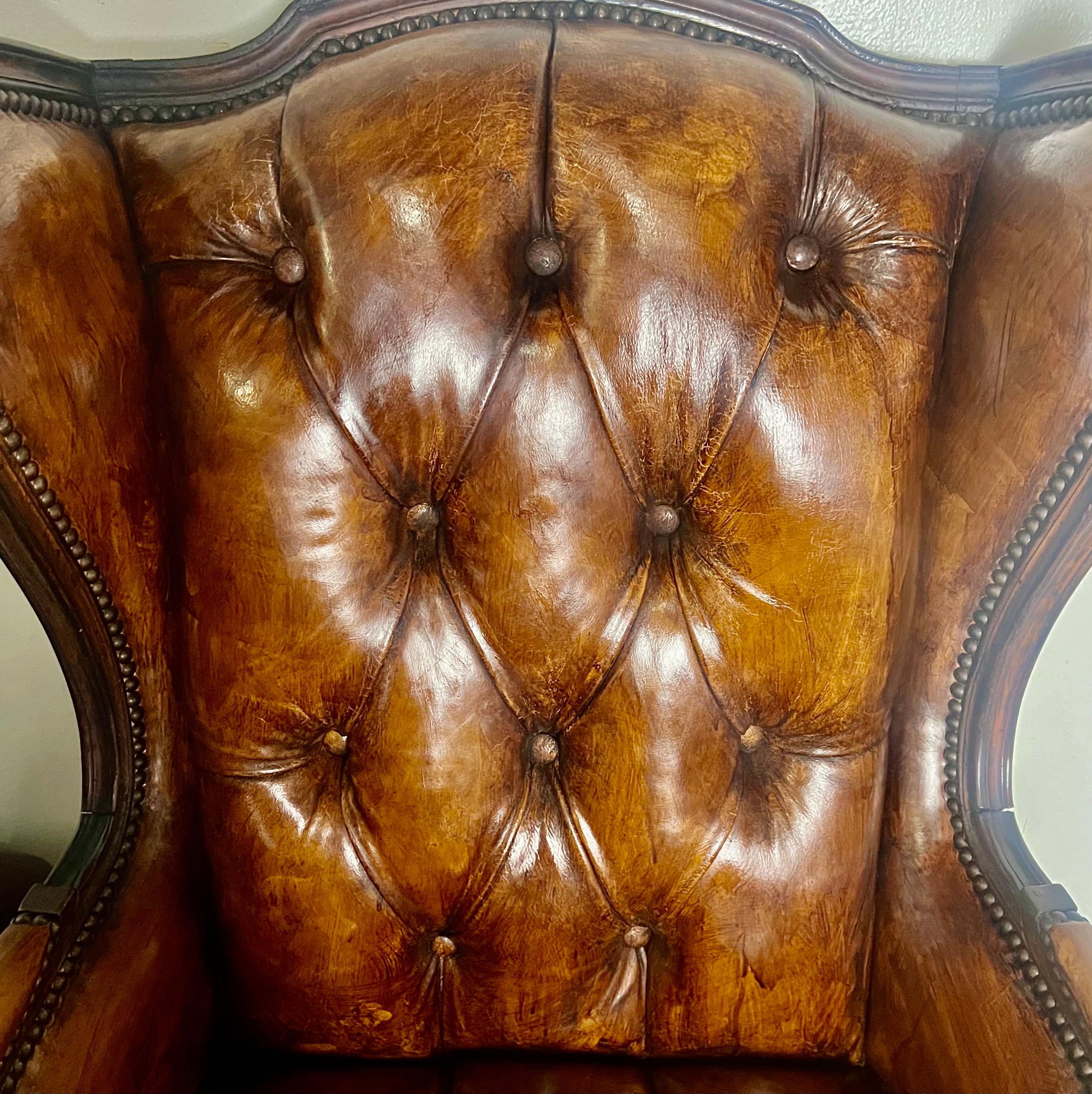 Paire de chaises à dossier touffeté en cuir français, vers 1930 en vente 5