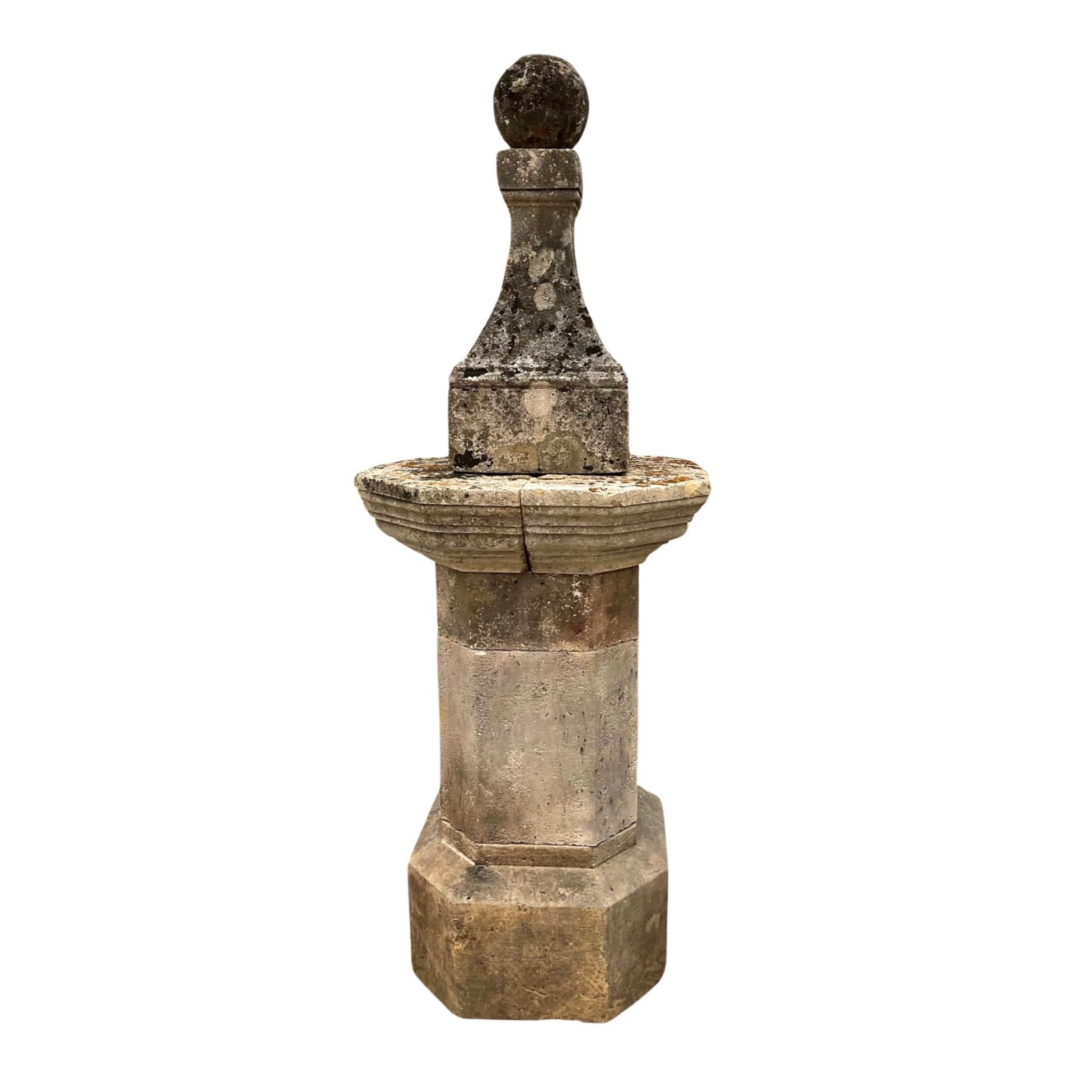 18th Century and Earlier Pair of French Limestone Finials For Sale