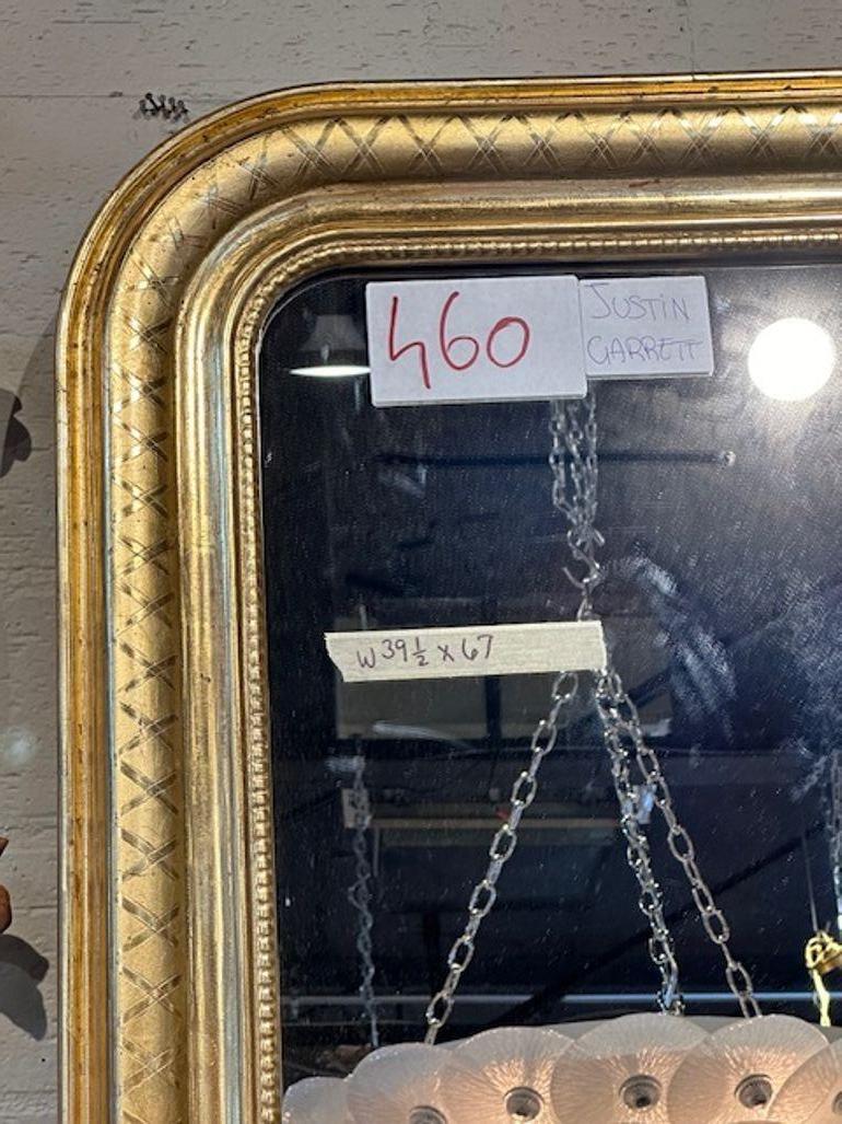 Miroir Paire de miroirs français Louis Philippe à feuilles d'or en vente