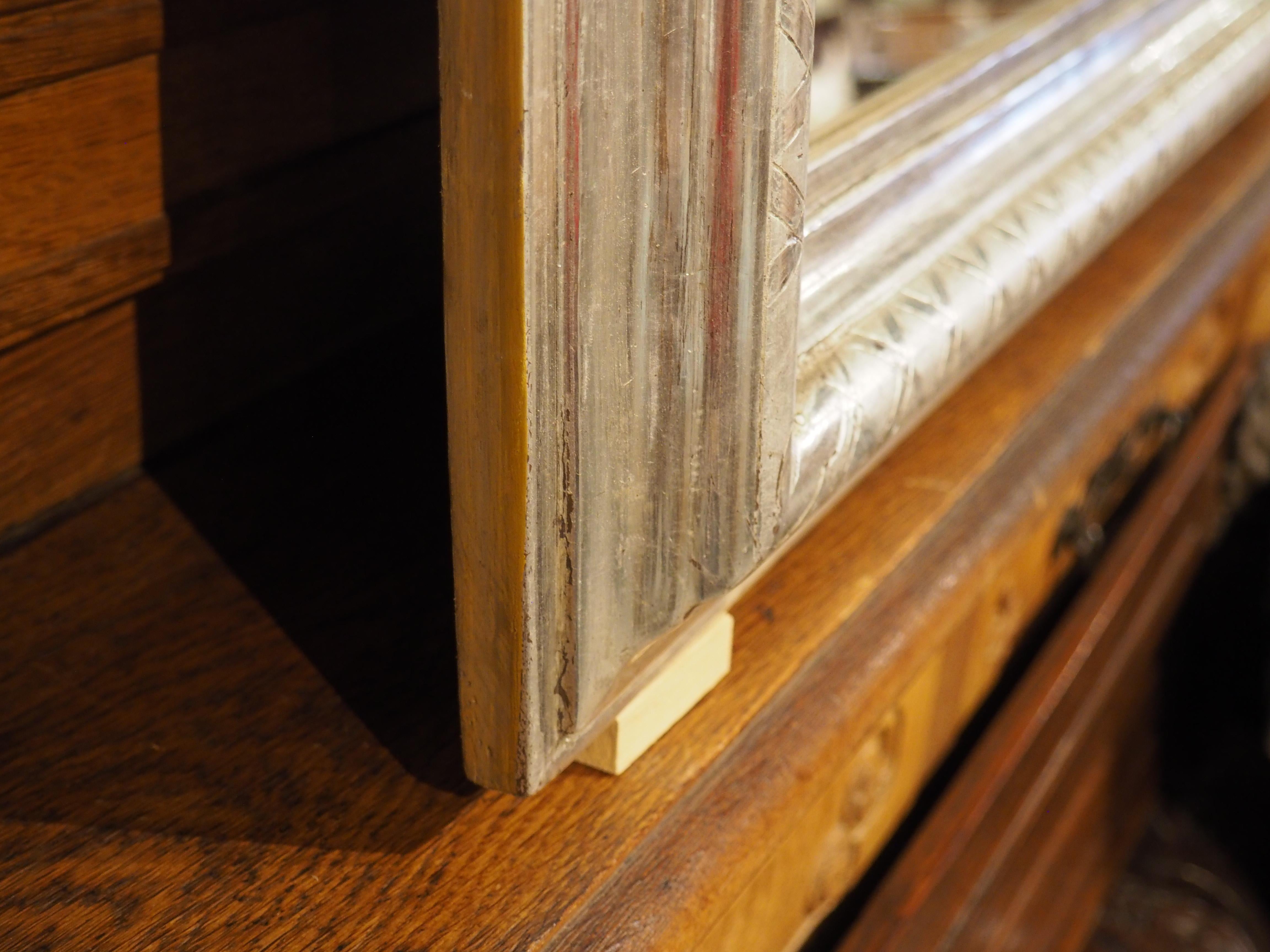 Paire de miroirs à feuilles d'argent de style Louis Philippe avec décor en X en vente 10