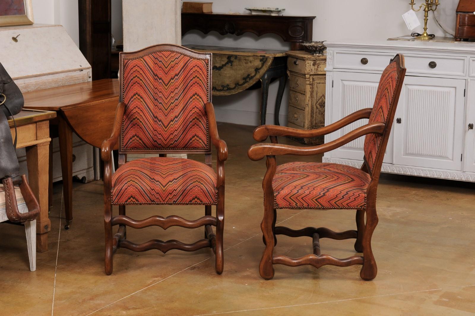 Pair of French Louis XIII Style 1900s Camelback Fauteuils with Os de Mouton Base In Good Condition In Atlanta, GA