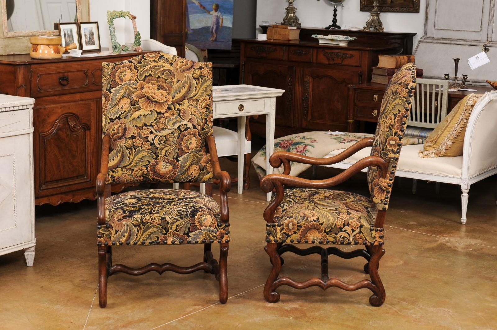Pair of French Louis XIII Style 19th Century Os de Mouton Wooden Fauteuils For Sale 2