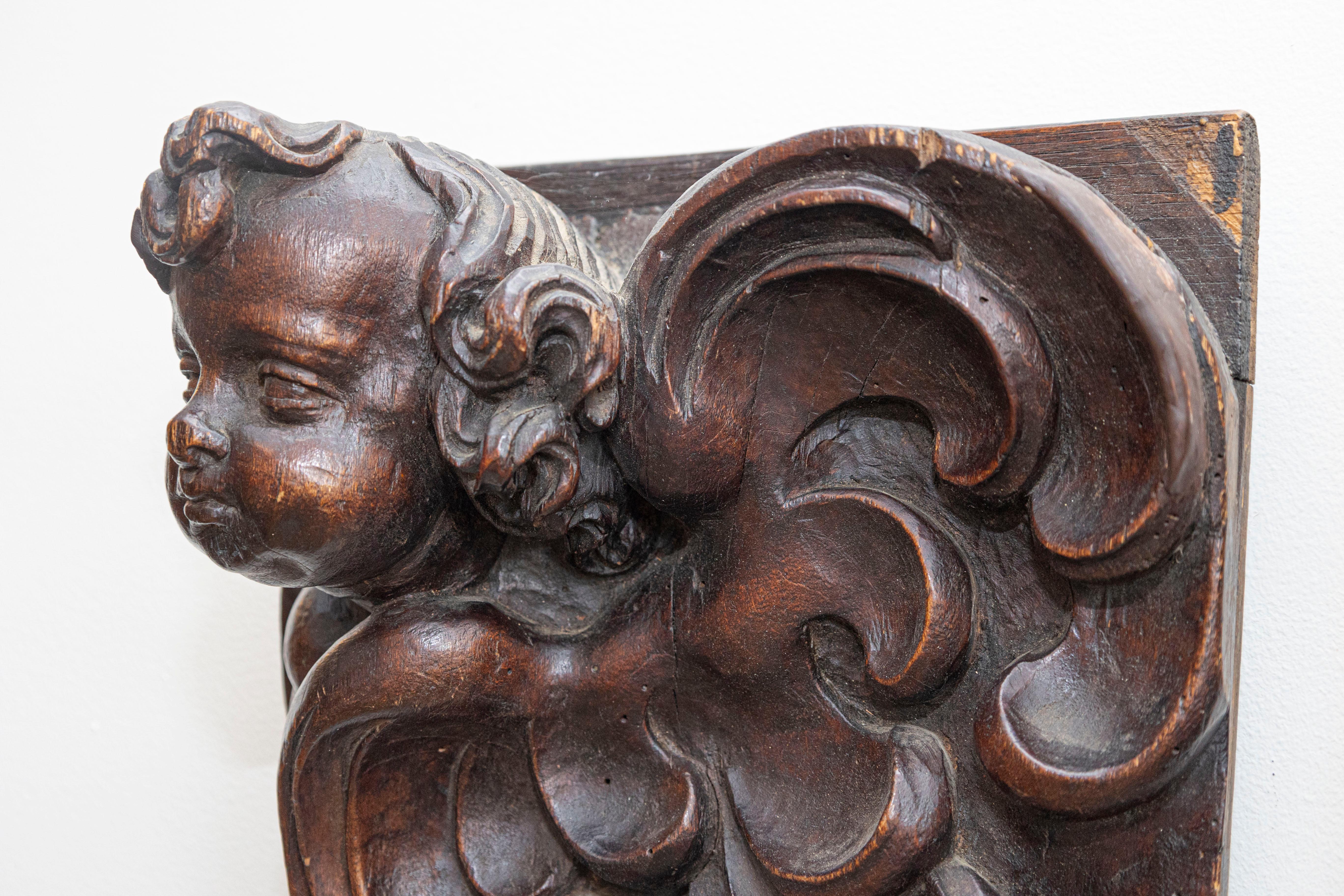 Sculpté Paire d'appliques de chérubin sculptées d'époque Louis XIV des années 1690 de Strasbourg en vente