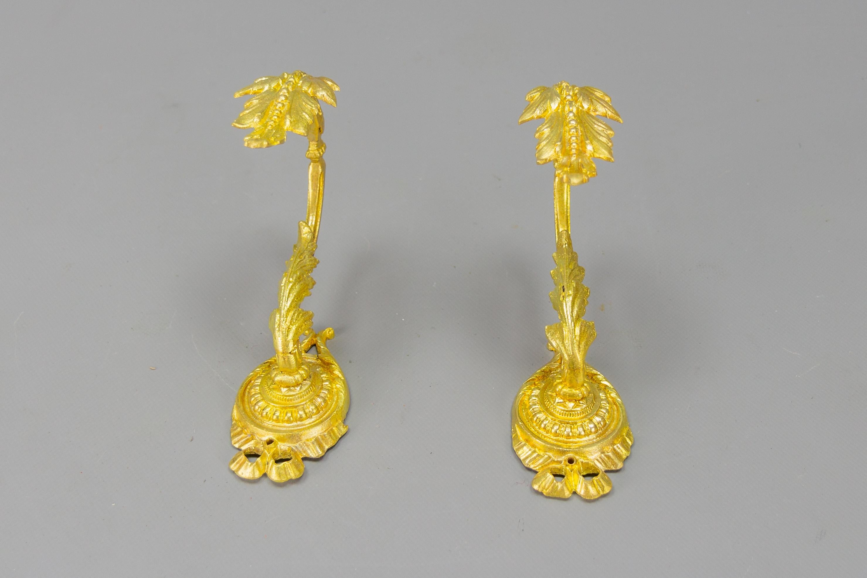 Pair of French Louis XIV Style Gilt Bronze Curtain Tiebacks or Curtain Holders For Sale 5