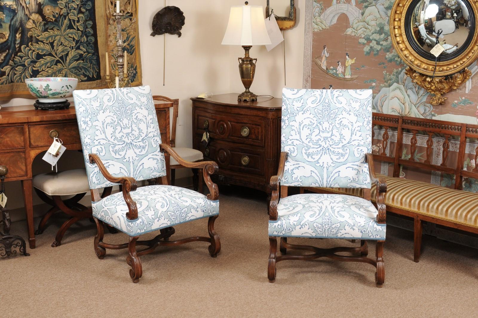 Pair of  French Louis XIV Style Walnut Armchairs, Late 19th Century 4