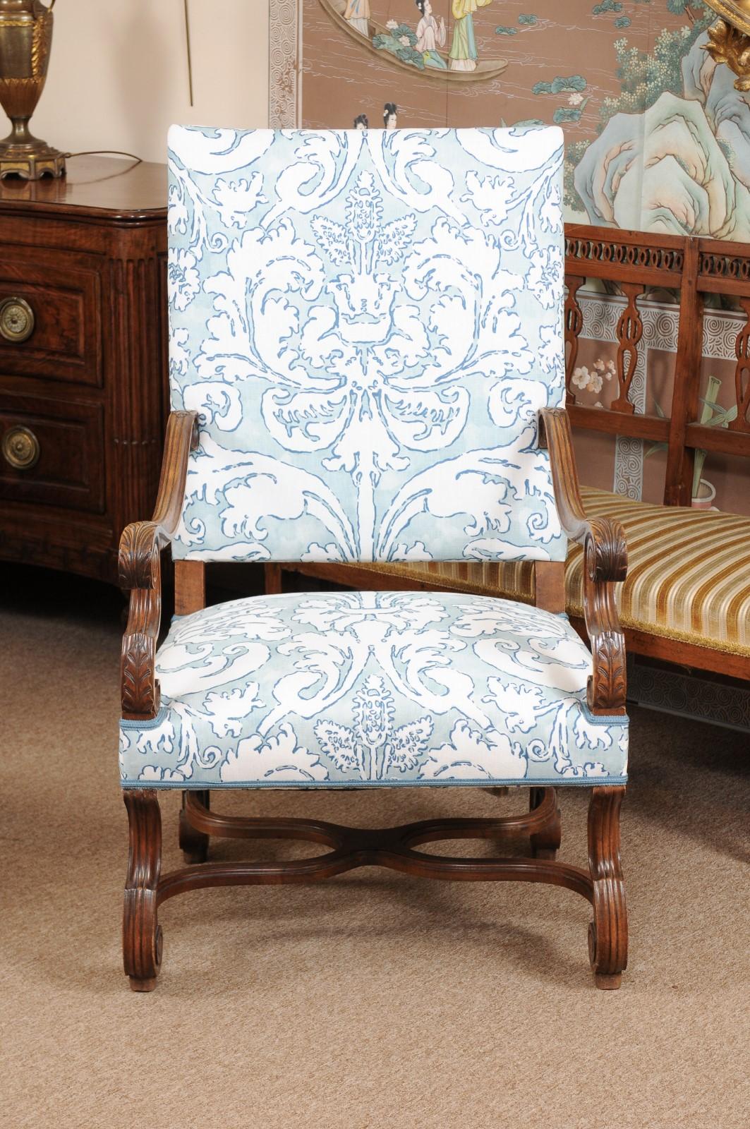 Pair of  French Louis XIV Style Walnut Armchairs, Late 19th Century 6