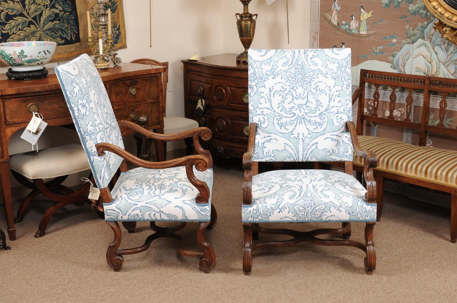 Pair of  French Louis XIV Style Walnut Armchairs, Late 19th Century 7