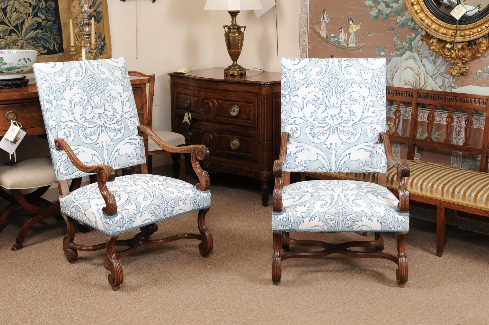 Pair of  French Louis XIV Style Walnut Armchairs, Late 19th Century 3