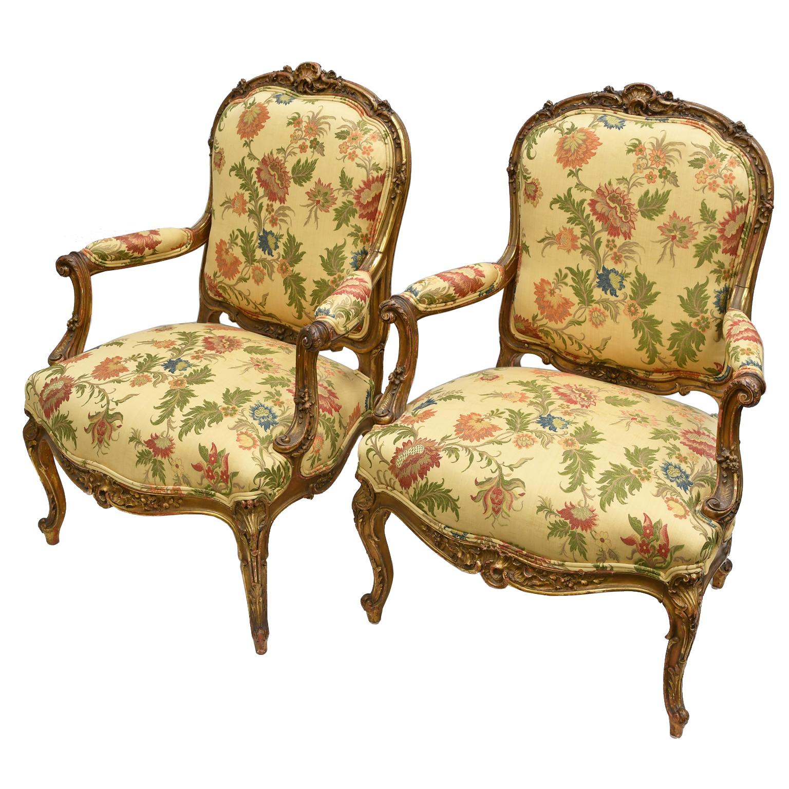 Of the finest quality, a pair of giltwood fauteuils à la reine by celebrated ebeniste, François Linke. Inspired by the French Regency and Louis XV style, this pair of armchairs from the Belle Époque period in France exhibits an extraordinary level