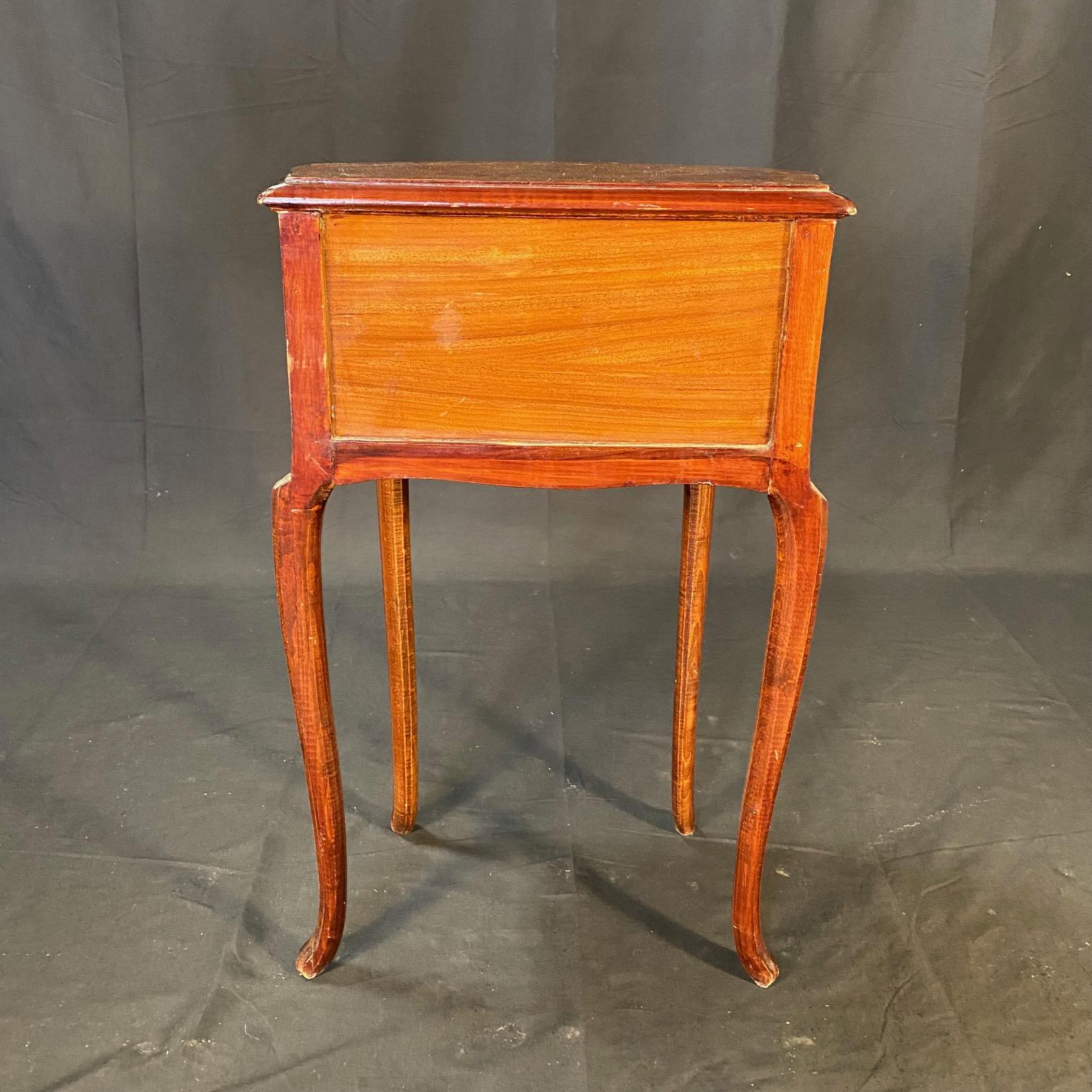 Pair of French Louis XV Inlaid Marquetry Side Tables or Night Stands For Sale 1