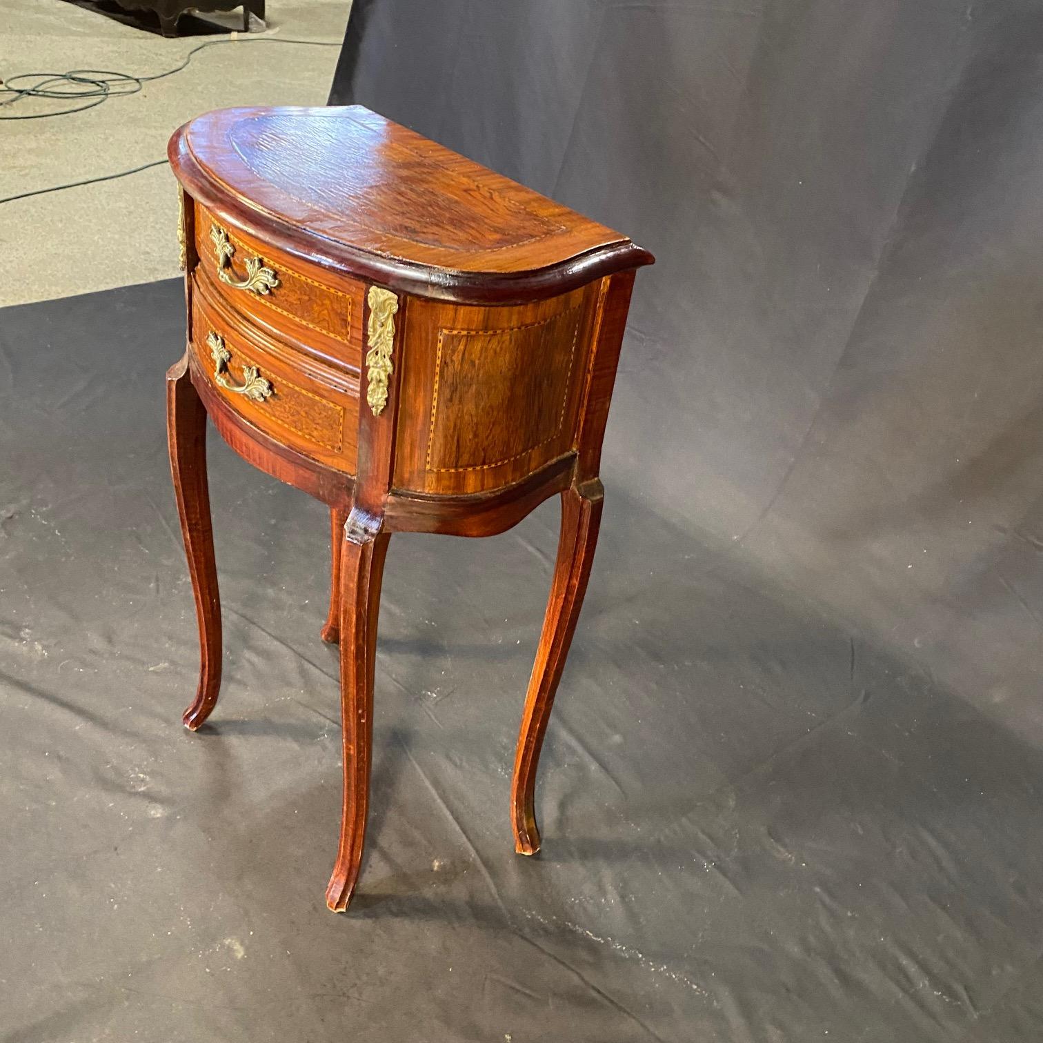 Pair of French Louis XV Inlaid Marquetry Side Tables or Night Stands For Sale 2