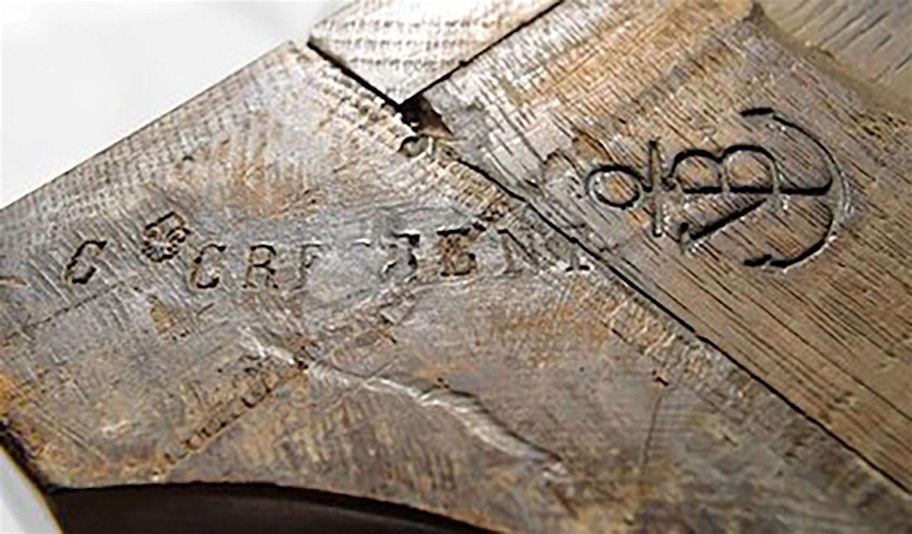 Coppia di commodes francesi in stile Luigi XV della fine del XIX secolo in legno di palissandro di Cressent in vendita 9