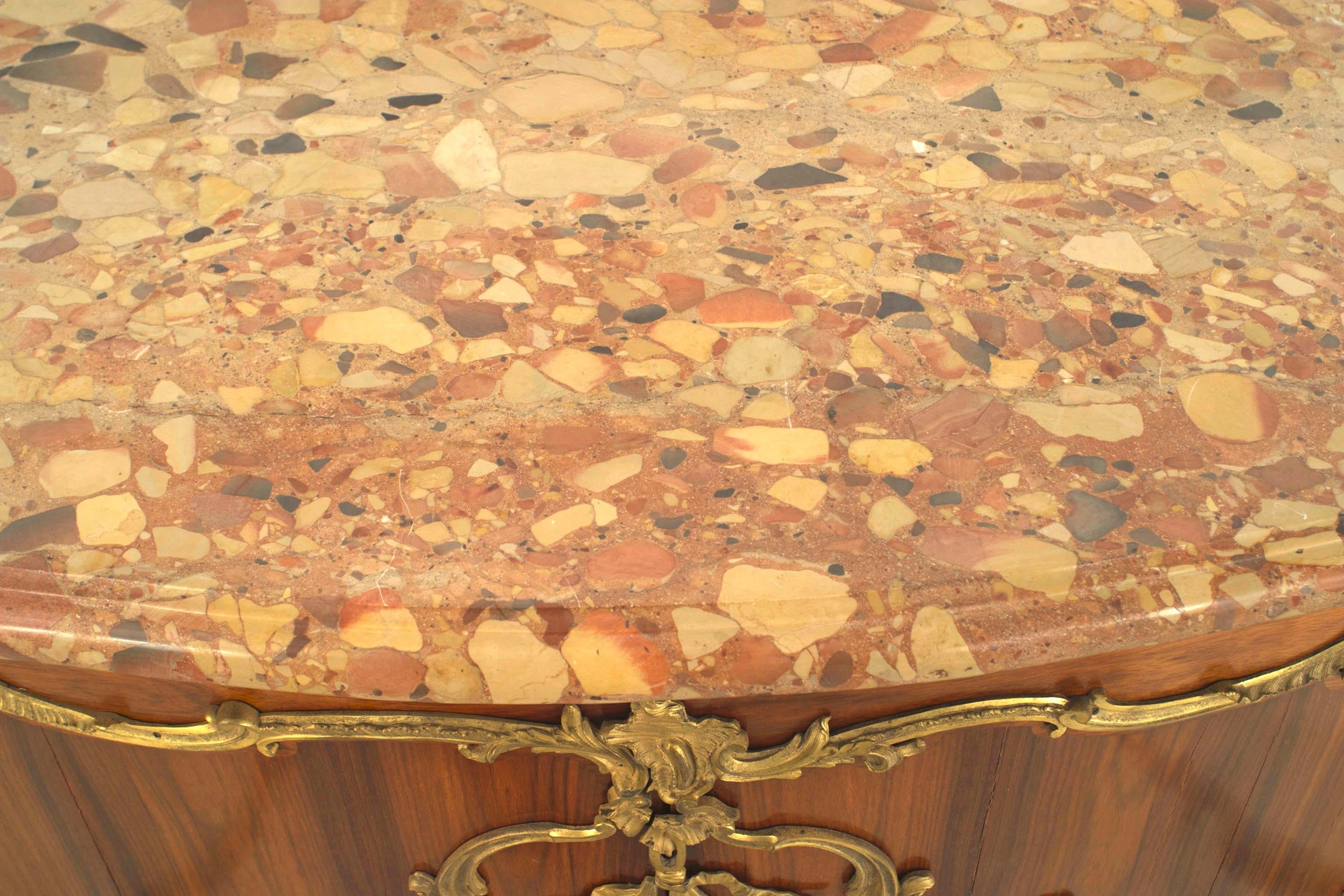 Coppia di commodes francesi in stile Luigi XV della fine del XIX secolo in legno di palissandro di Cressent In condizioni buone in vendita a Queens, NY