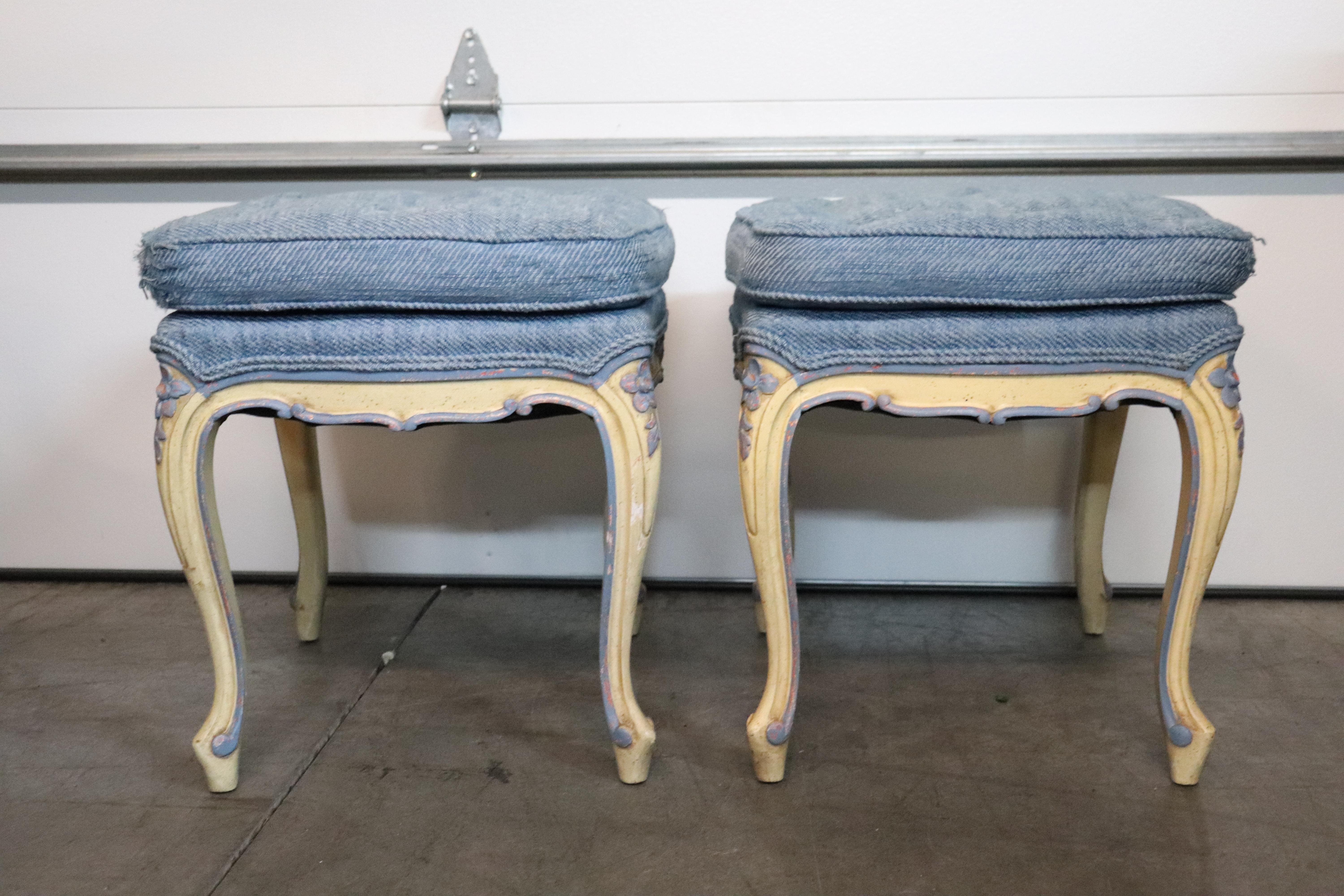 American Pair of French Louis XV Painted Foot Stools Ottomans, Circa 1940 For Sale
