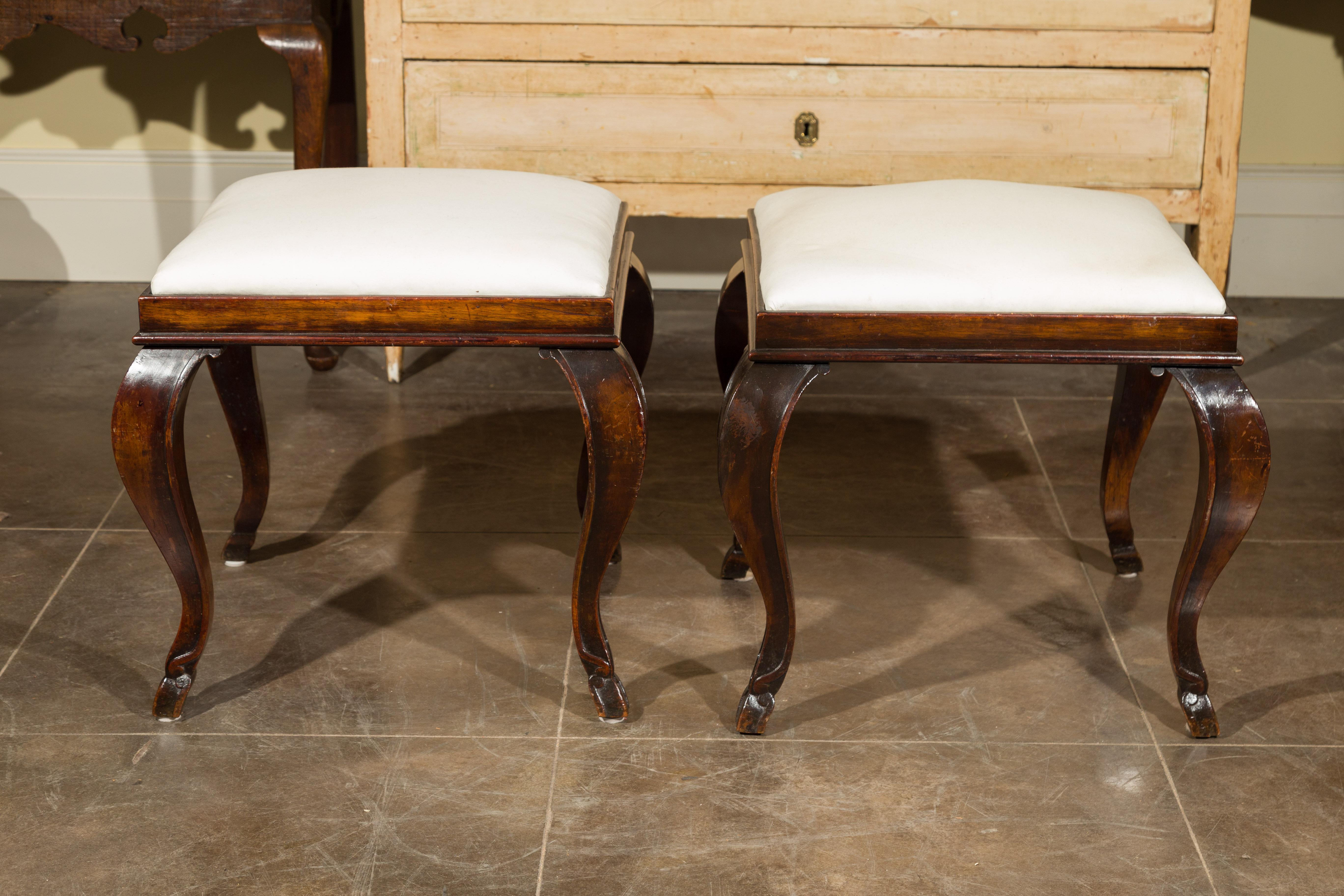 Pair of French Louis XV Style 1870s Stools with Cabriole Legs and Upholstery 6