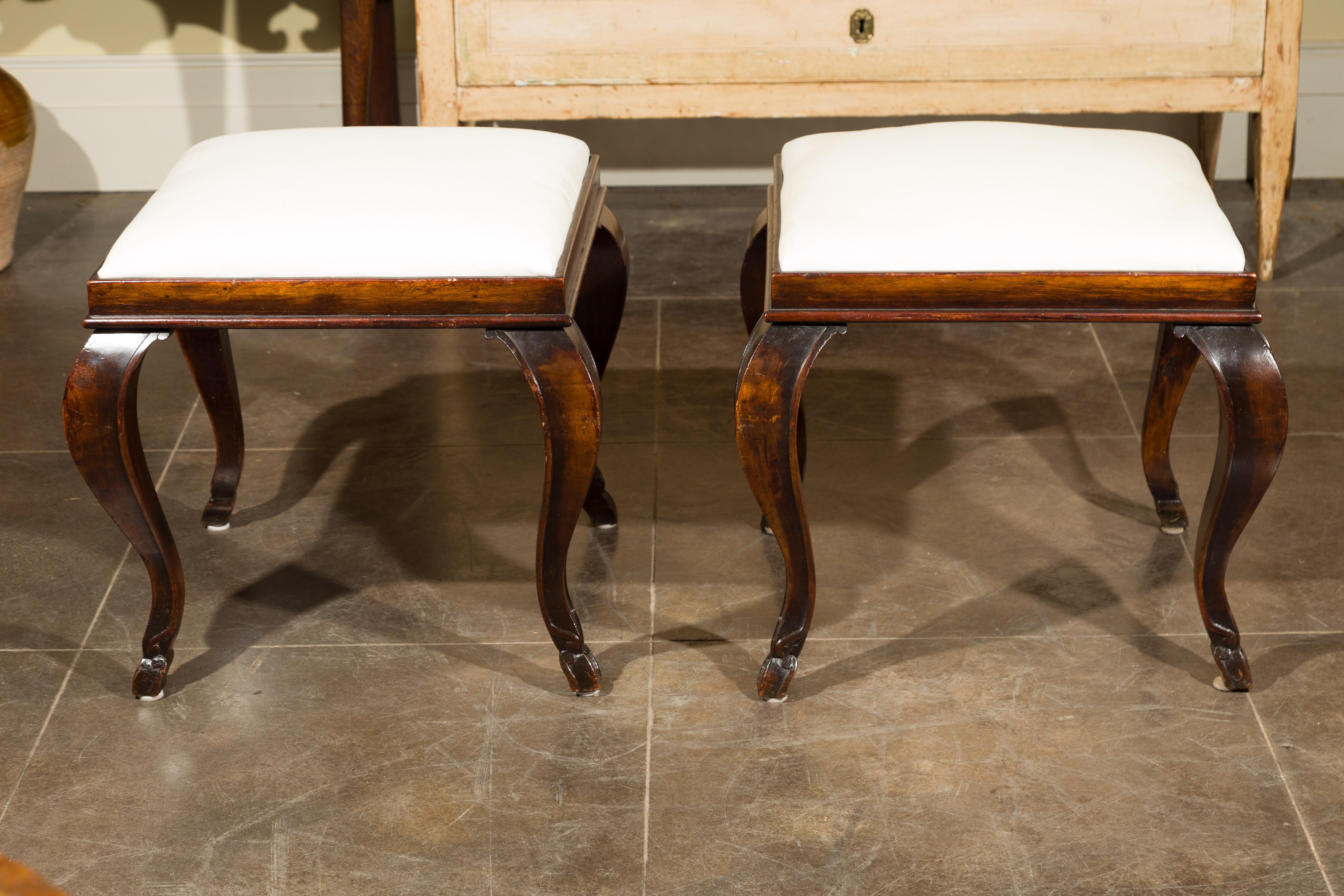 Pair of French Louis XV Style 1870s Stools with Cabriole Legs and Upholstery 8