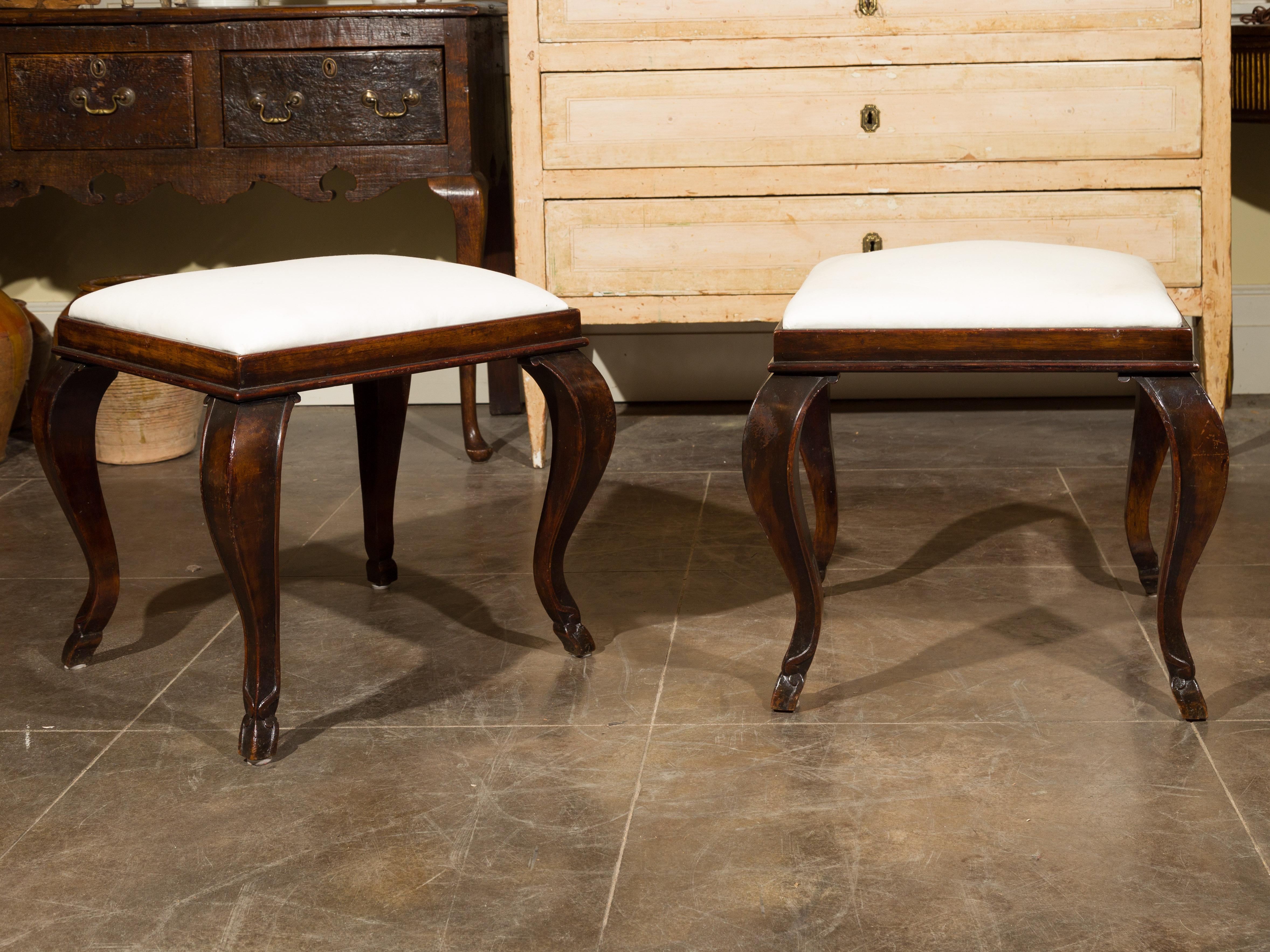 Pair of French Louis XV Style 1870s Stools with Cabriole Legs and Upholstery In Good Condition In Atlanta, GA