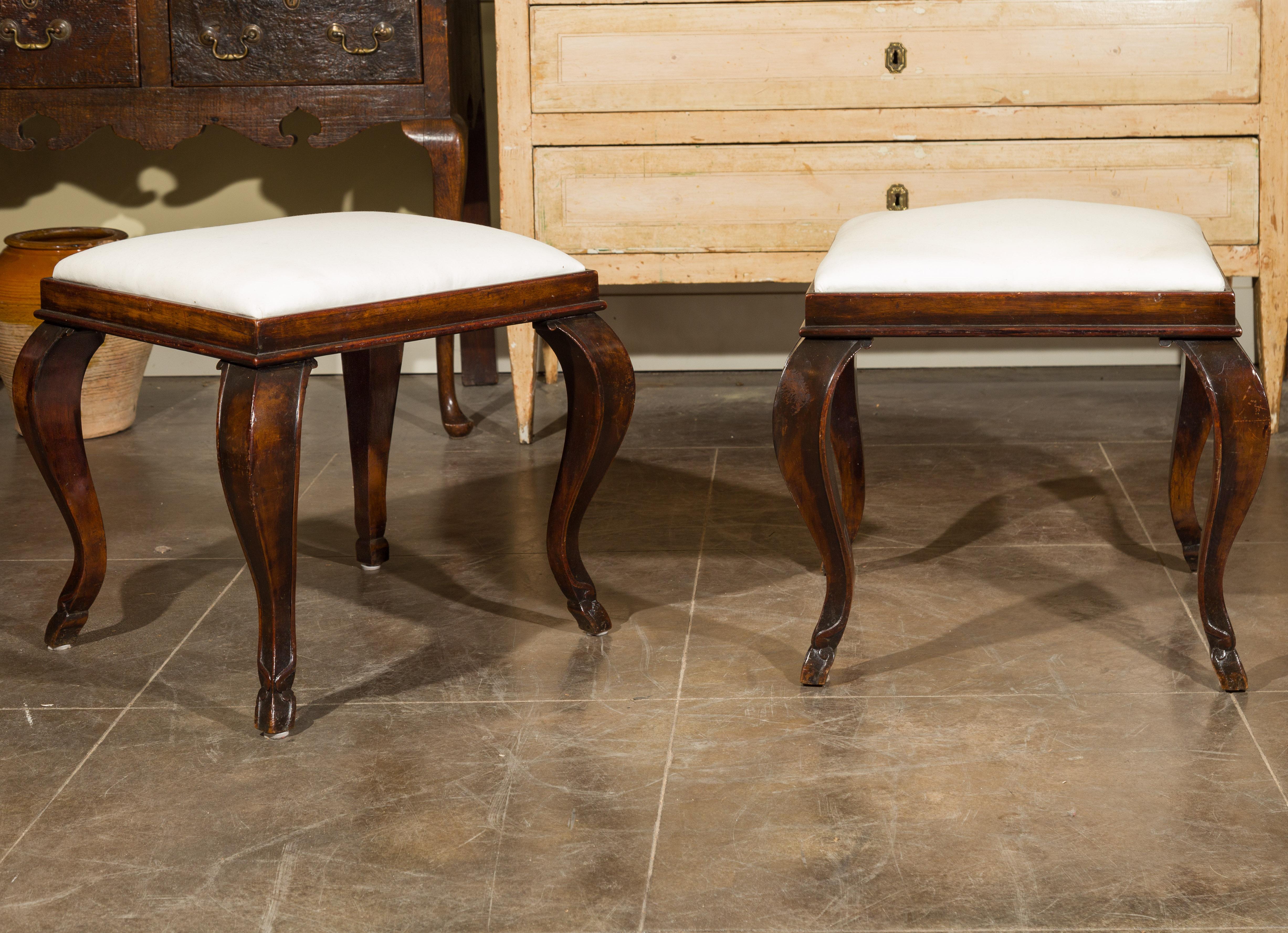 19th Century Pair of French Louis XV Style 1870s Stools with Cabriole Legs and Upholstery