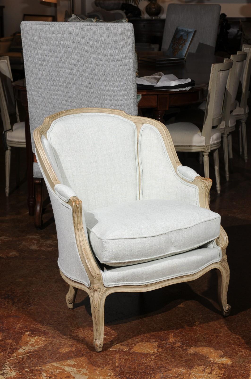Pair of French Louis XV Style 1880s Bergères Chairs with Wraparound Backs In Good Condition In Atlanta, GA
