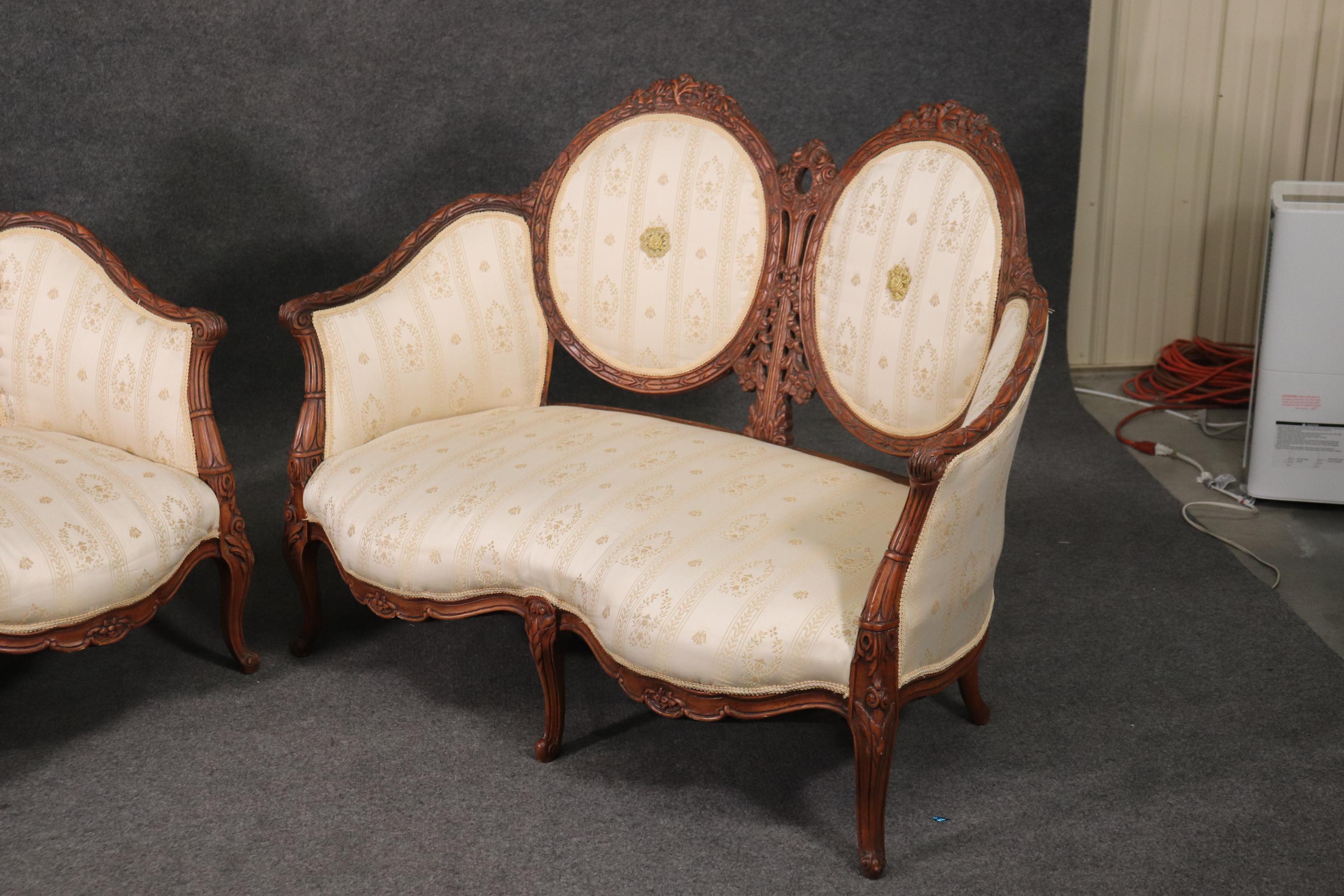American Pair of French Louis XV Style 1920s Era Oval Back Settees 