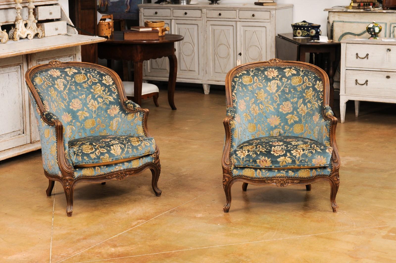 Pair of French Louis XV Style 19th Century Carved Walnut Bergères Chairs In Good Condition In Atlanta, GA