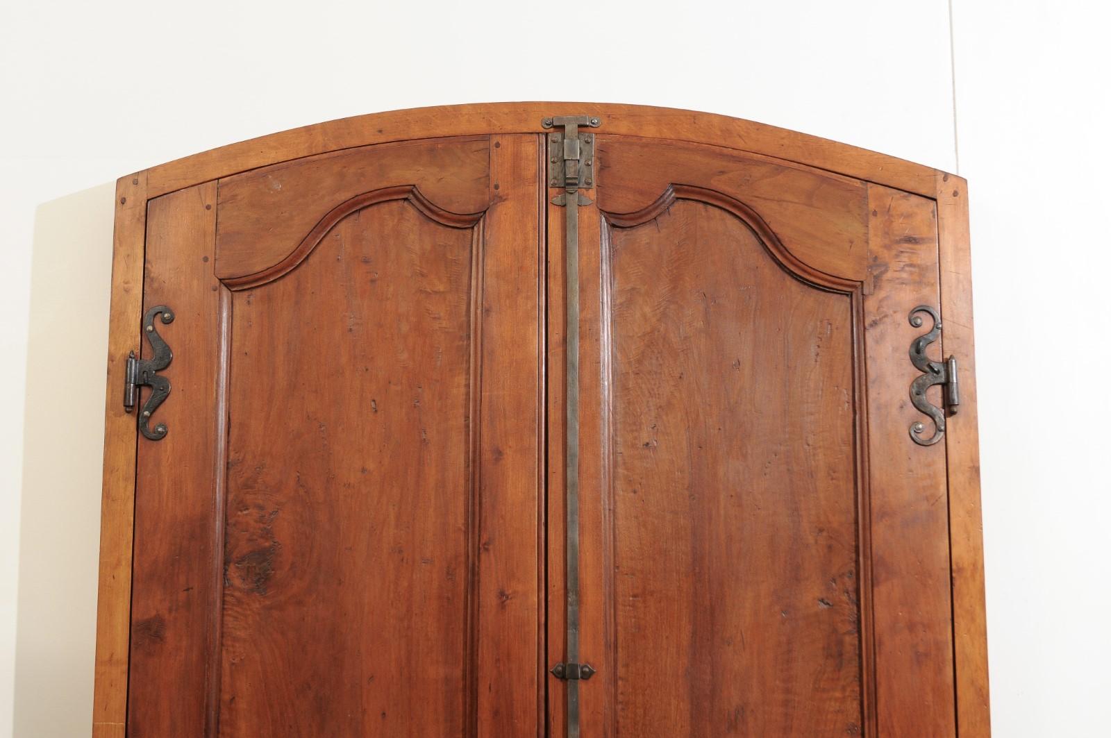 Pair of French Louis XV Style 19th Century Doors in Alder Wood with Custom Frame 1