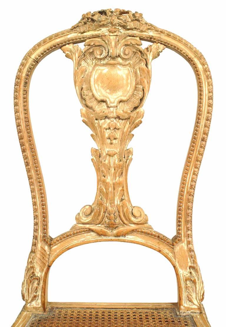 Paire de chaises d'appoint françaises de style Louis XV du XIXe siècle, rayées et dénudées Bon état - En vente à New York, NY