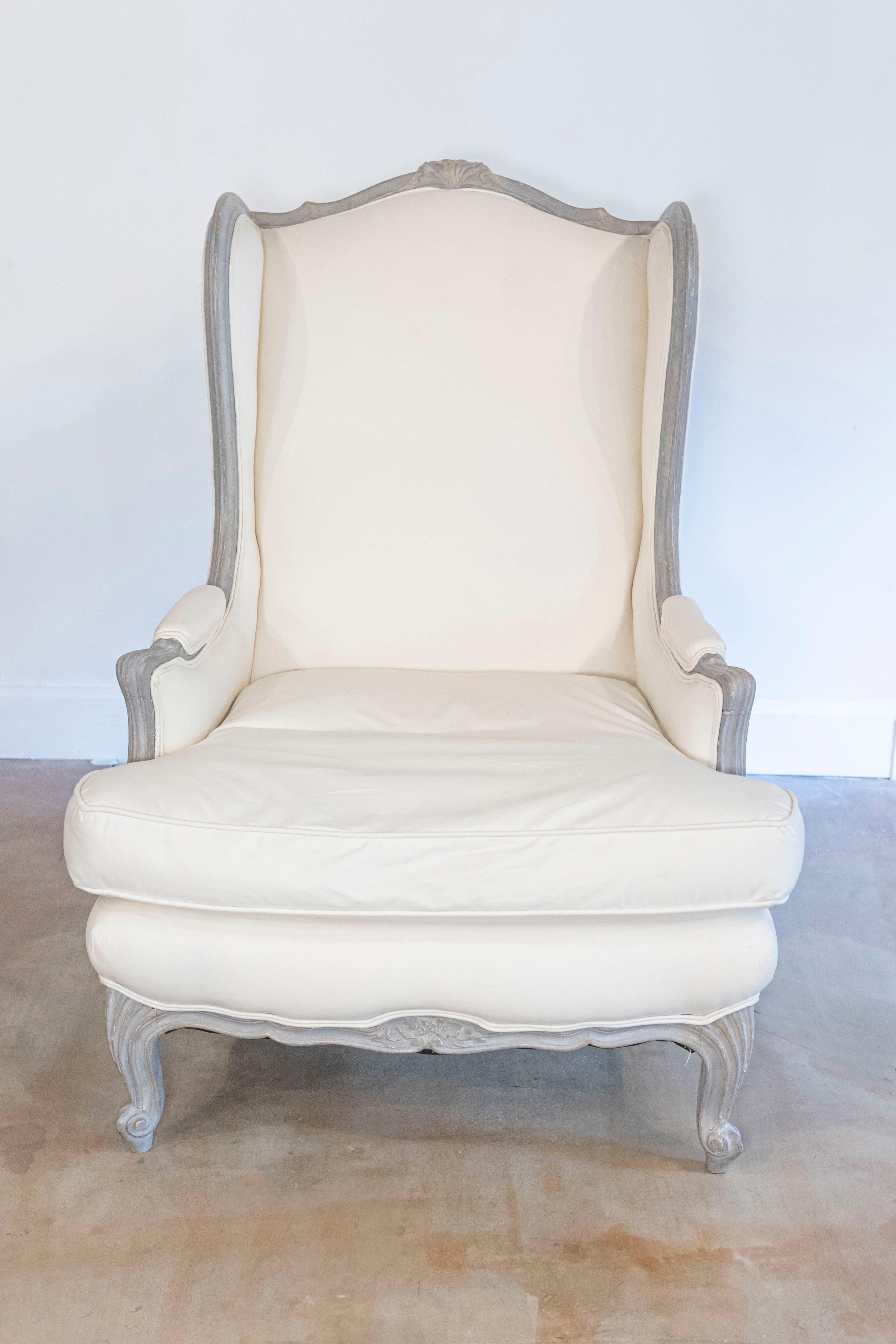 Dipinto Coppia di bergère francesi del XIX secolo in stile Luigi XV con nuova tappezzeria in vendita