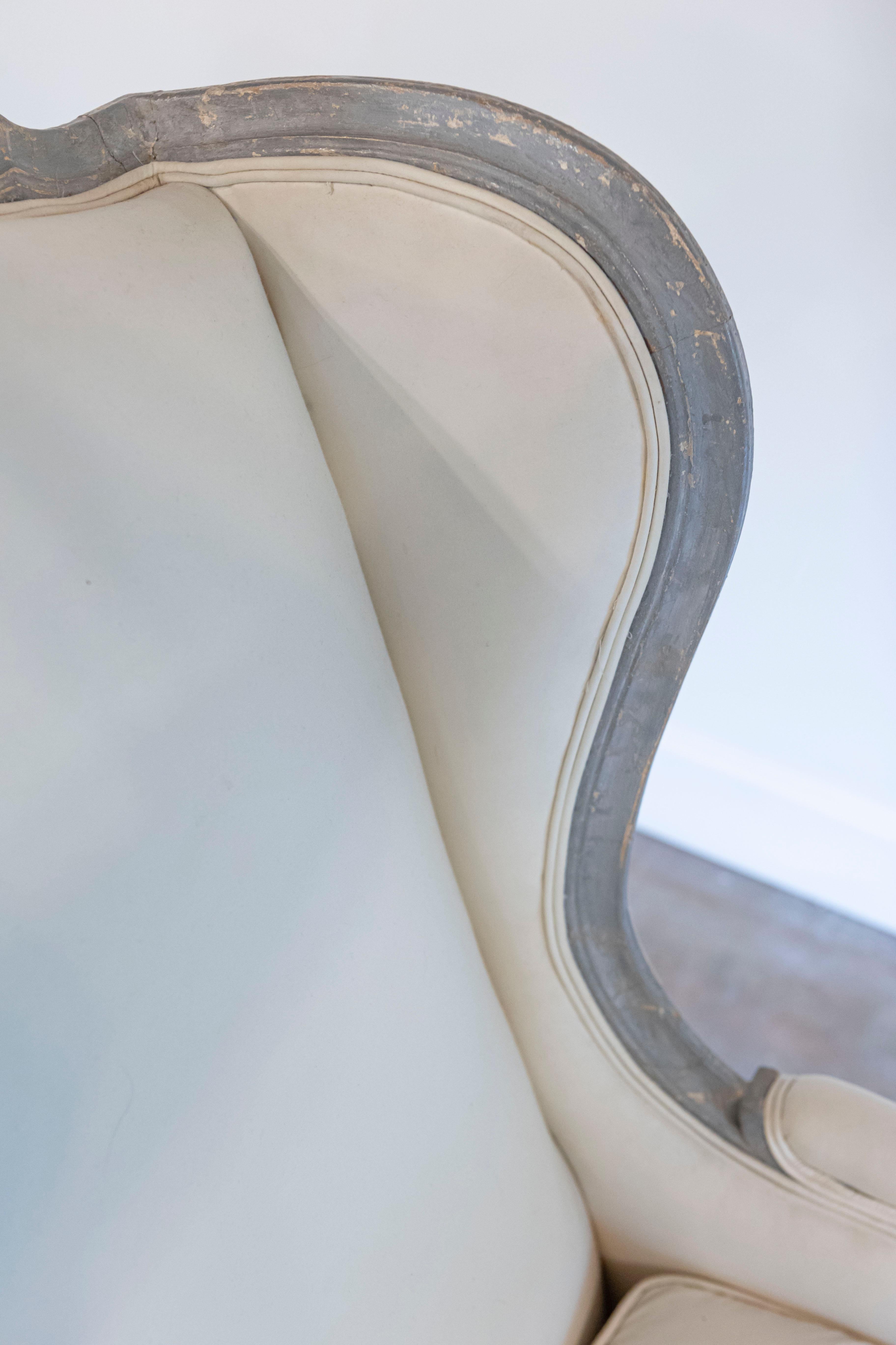 Legno Coppia di bergère francesi del XIX secolo in stile Luigi XV con nuova tappezzeria in vendita